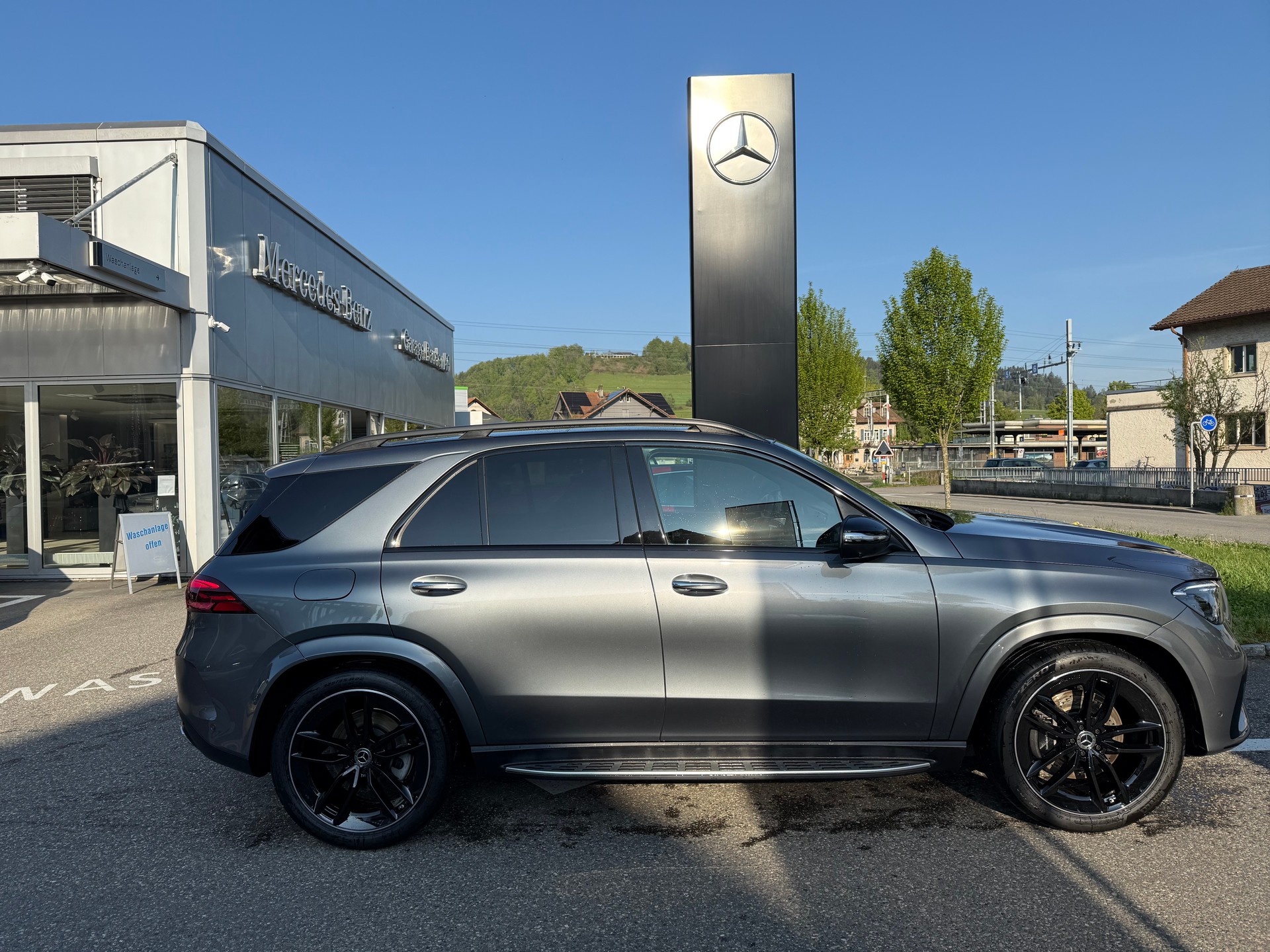 MERCEDES-BENZ GLE 300 d 4Matic-image-9