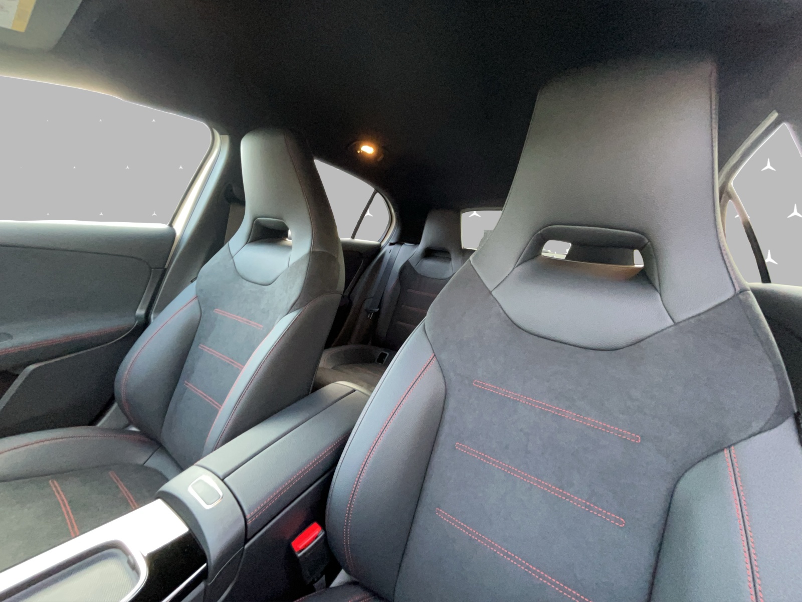 MERCEDES-BENZ A 180 7G-DCT-image-9