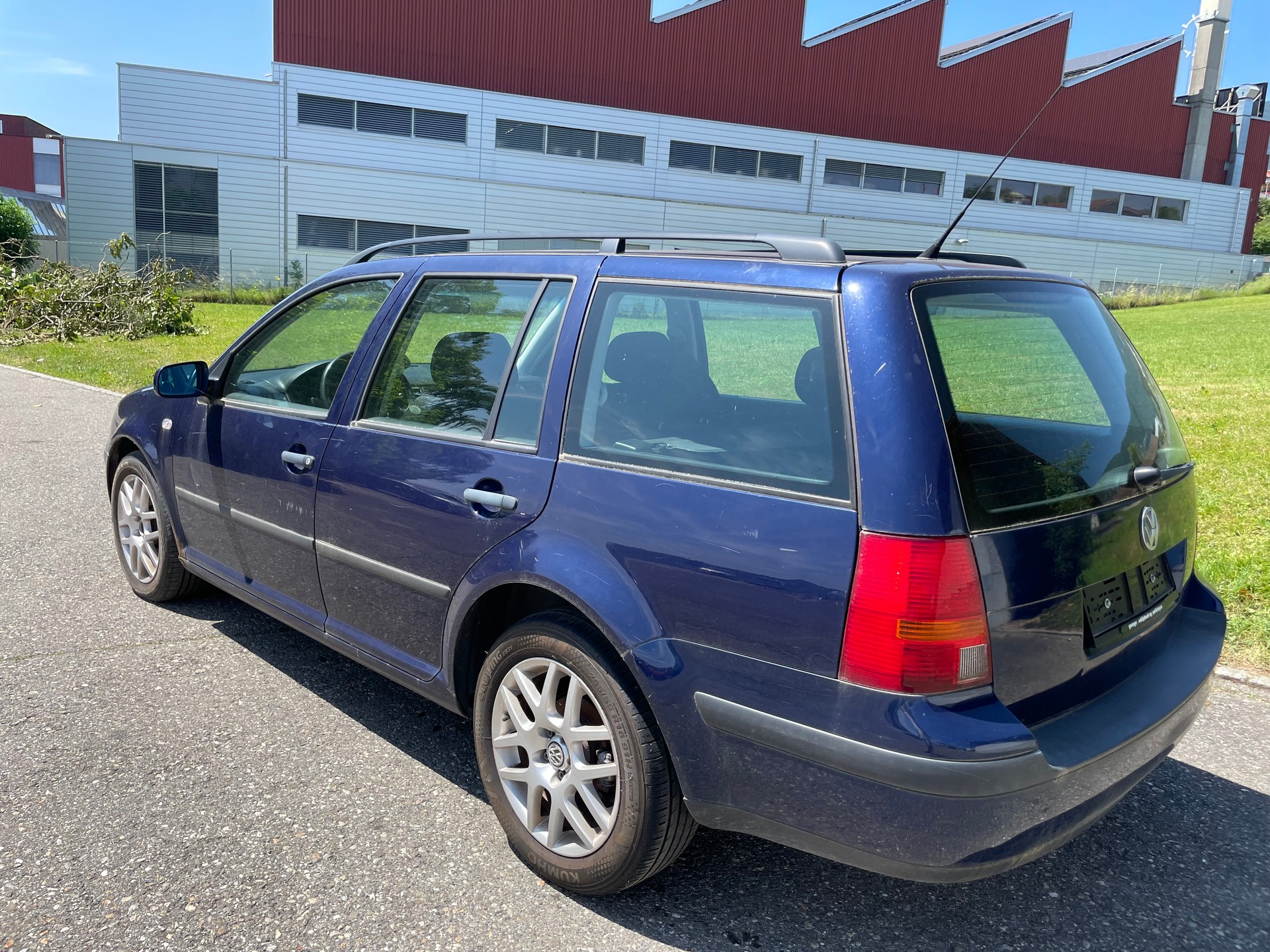 VW Golf Variant 1.6 16V Trendline-image-5