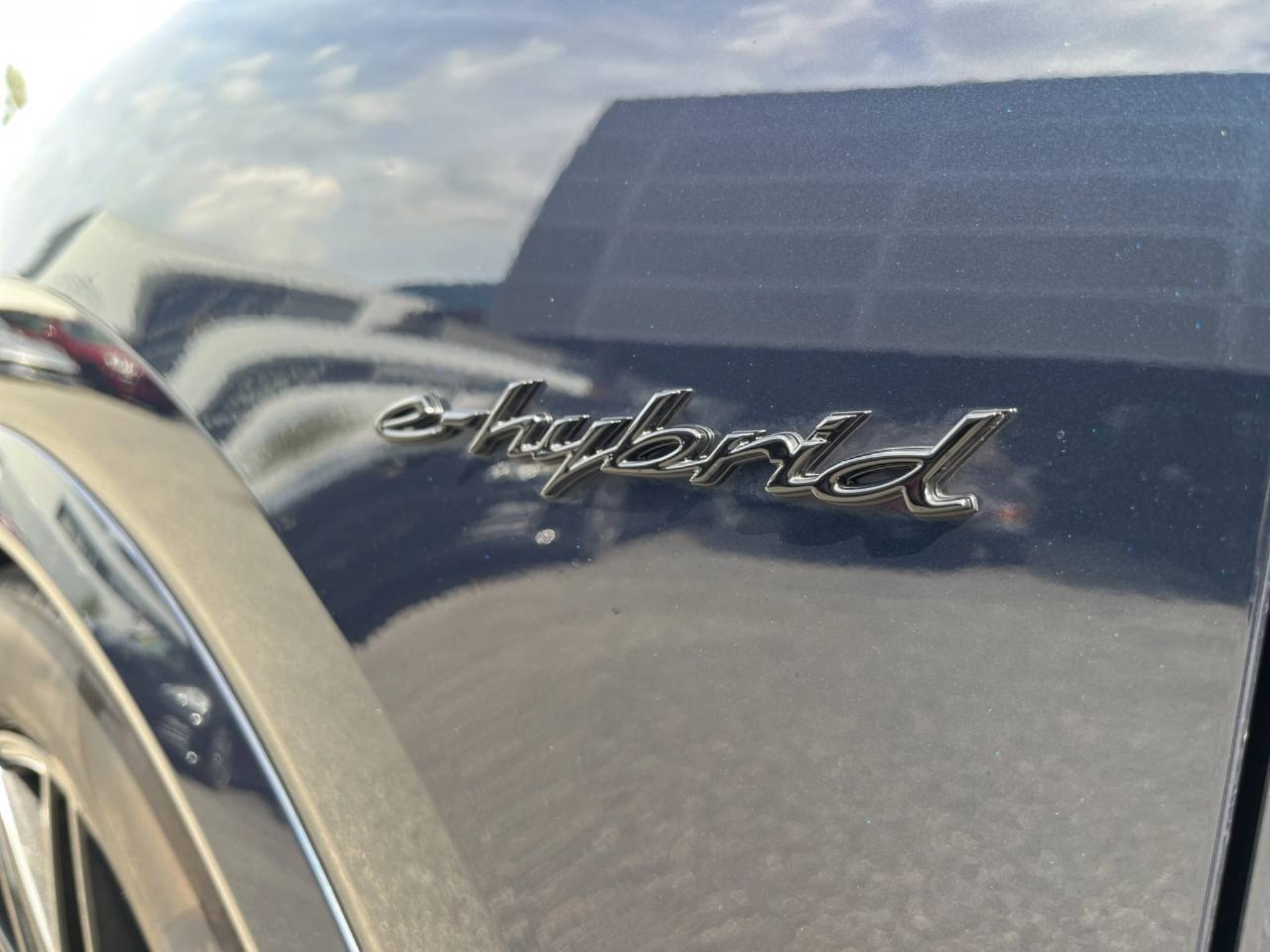 PORSCHE Cayenne E-Hybrid-image-11