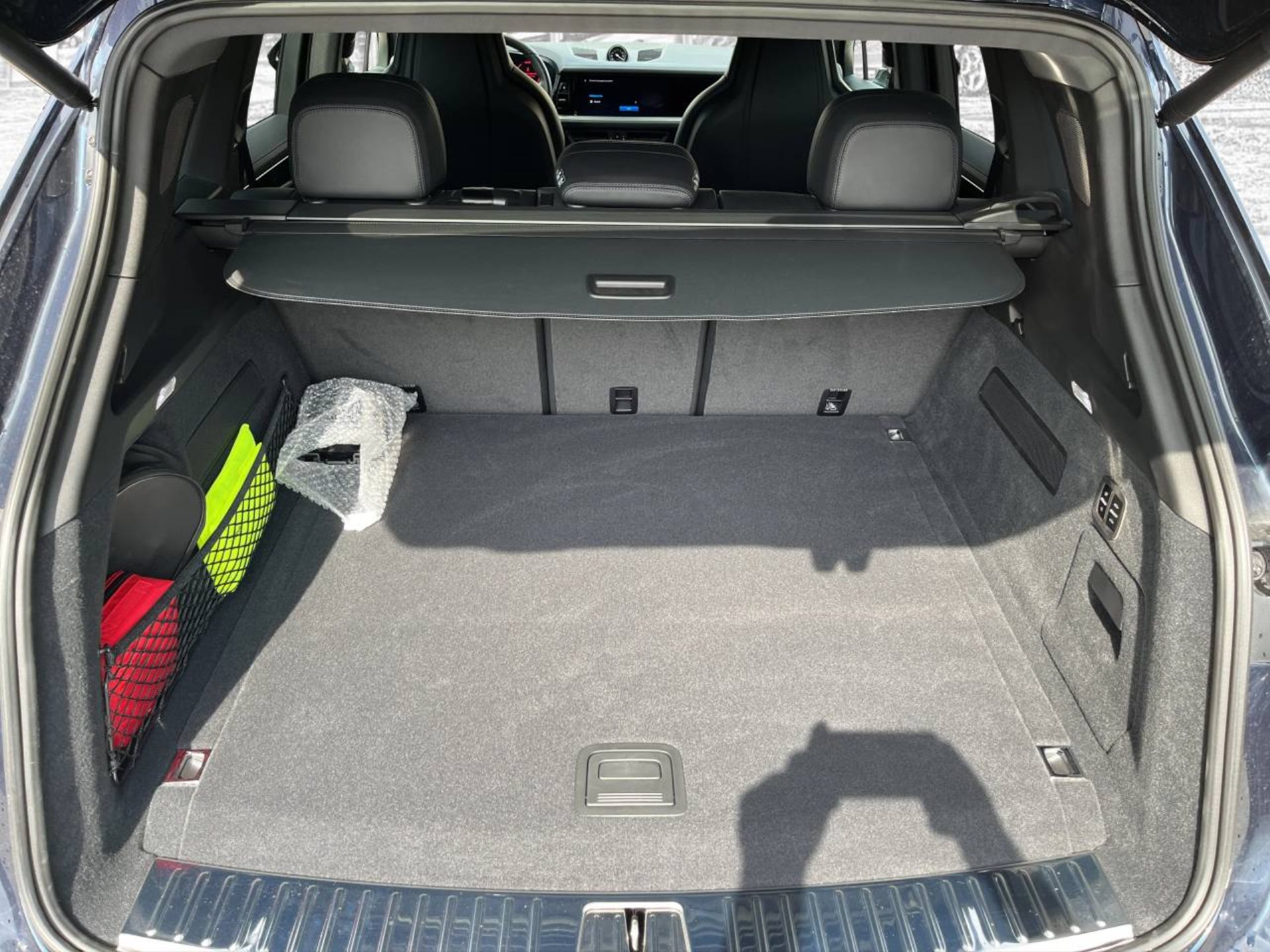 PORSCHE Cayenne E-Hybrid-image-18
