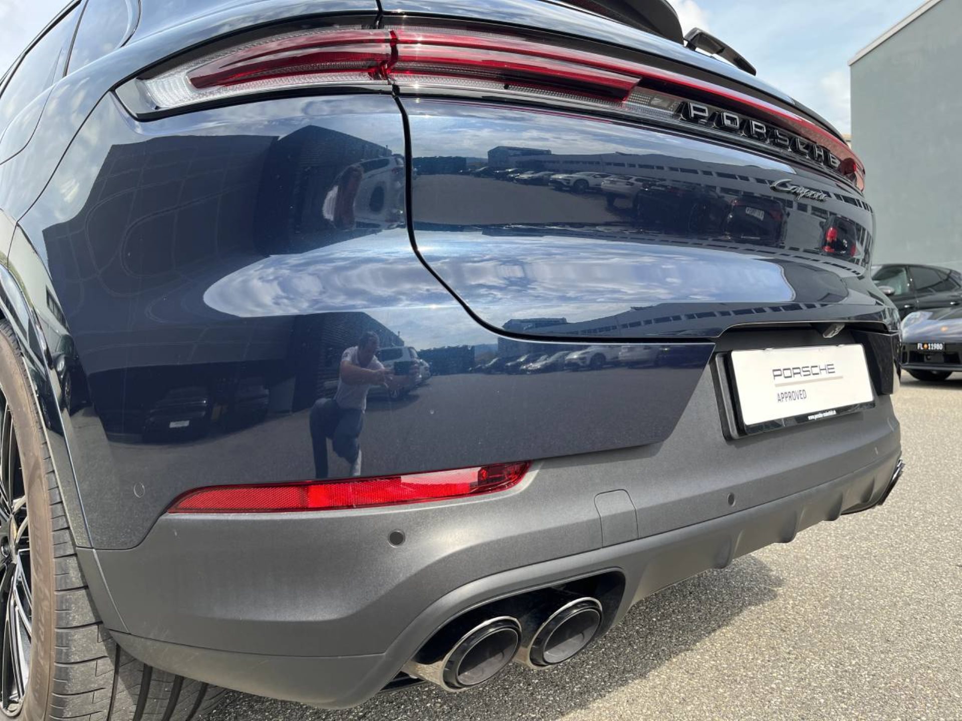 PORSCHE Cayenne E-Hybrid-image-8