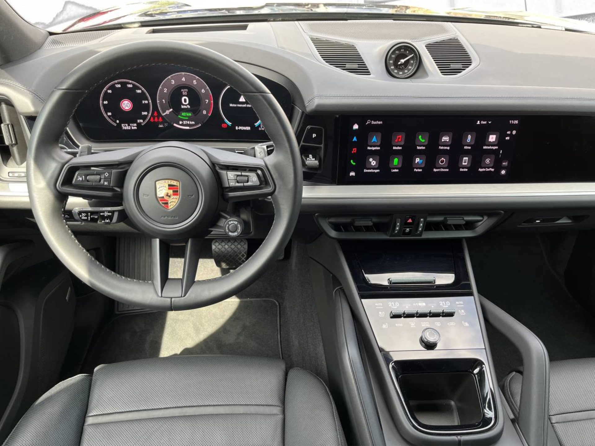 PORSCHE Cayenne E-Hybrid-image-4