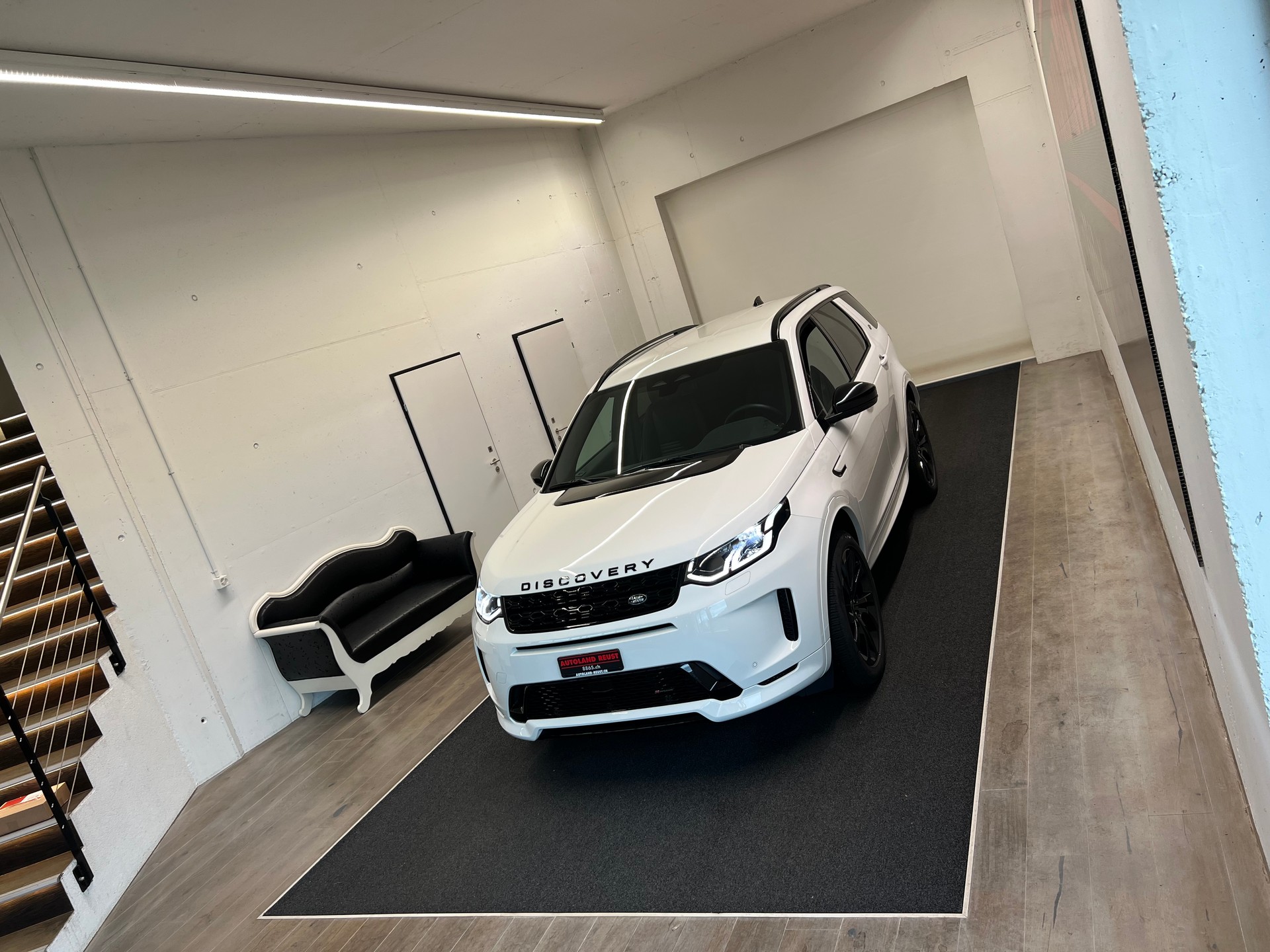 LAND ROVER Discovery Sport R Dyn P200 2.0 Si4 MHEV SE AT9-image-3