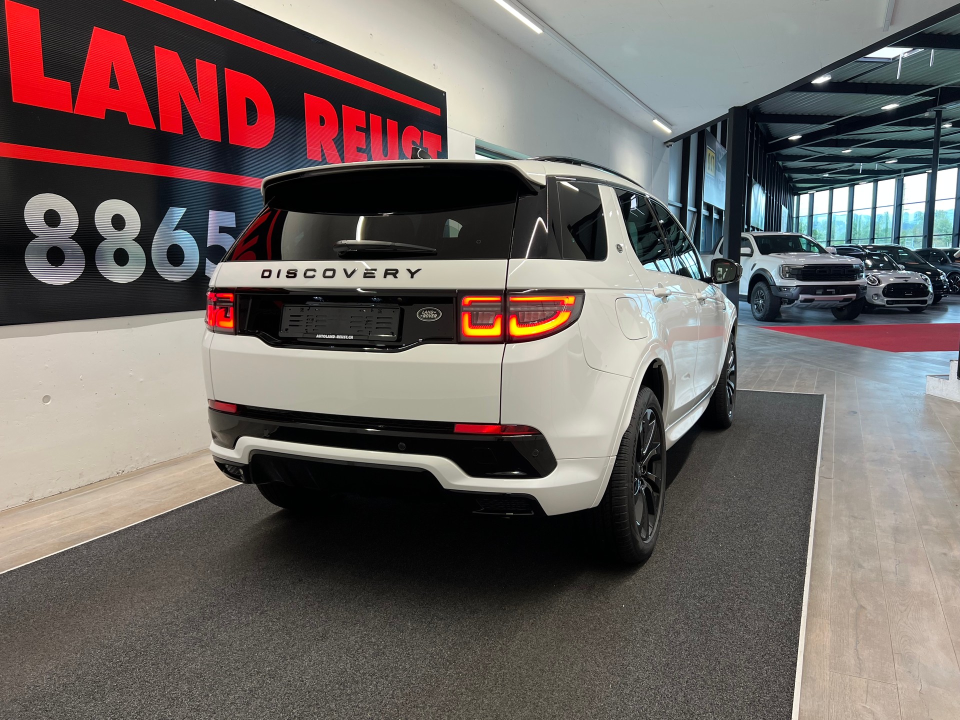 LAND ROVER Discovery Sport R Dyn P200 2.0 Si4 MHEV SE AT9-image-7