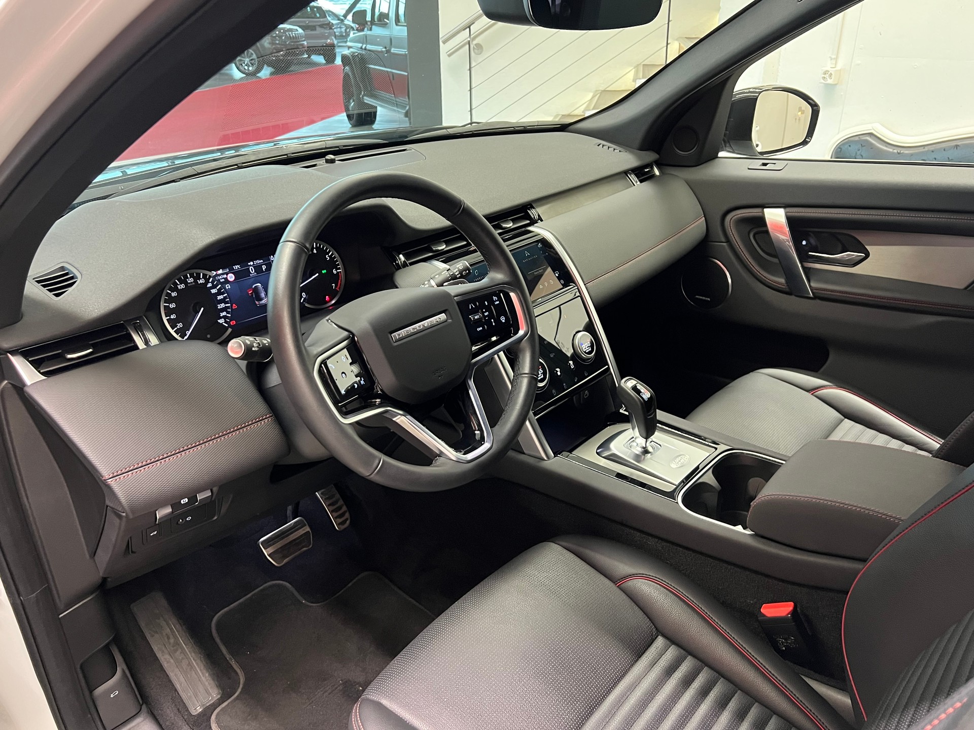 LAND ROVER Discovery Sport R Dyn P200 2.0 Si4 MHEV SE AT9-image-10