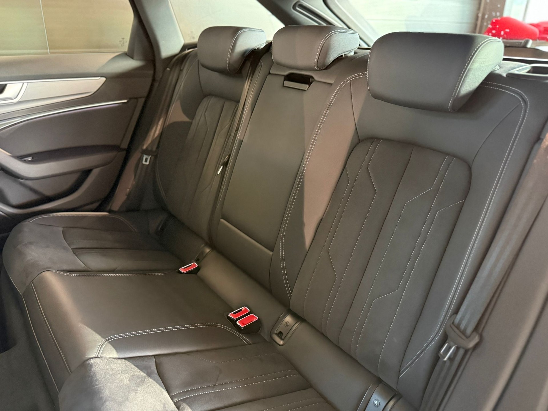 AUDI A6 Avant 40 TDI advanced S-tronic Quattro-image-9