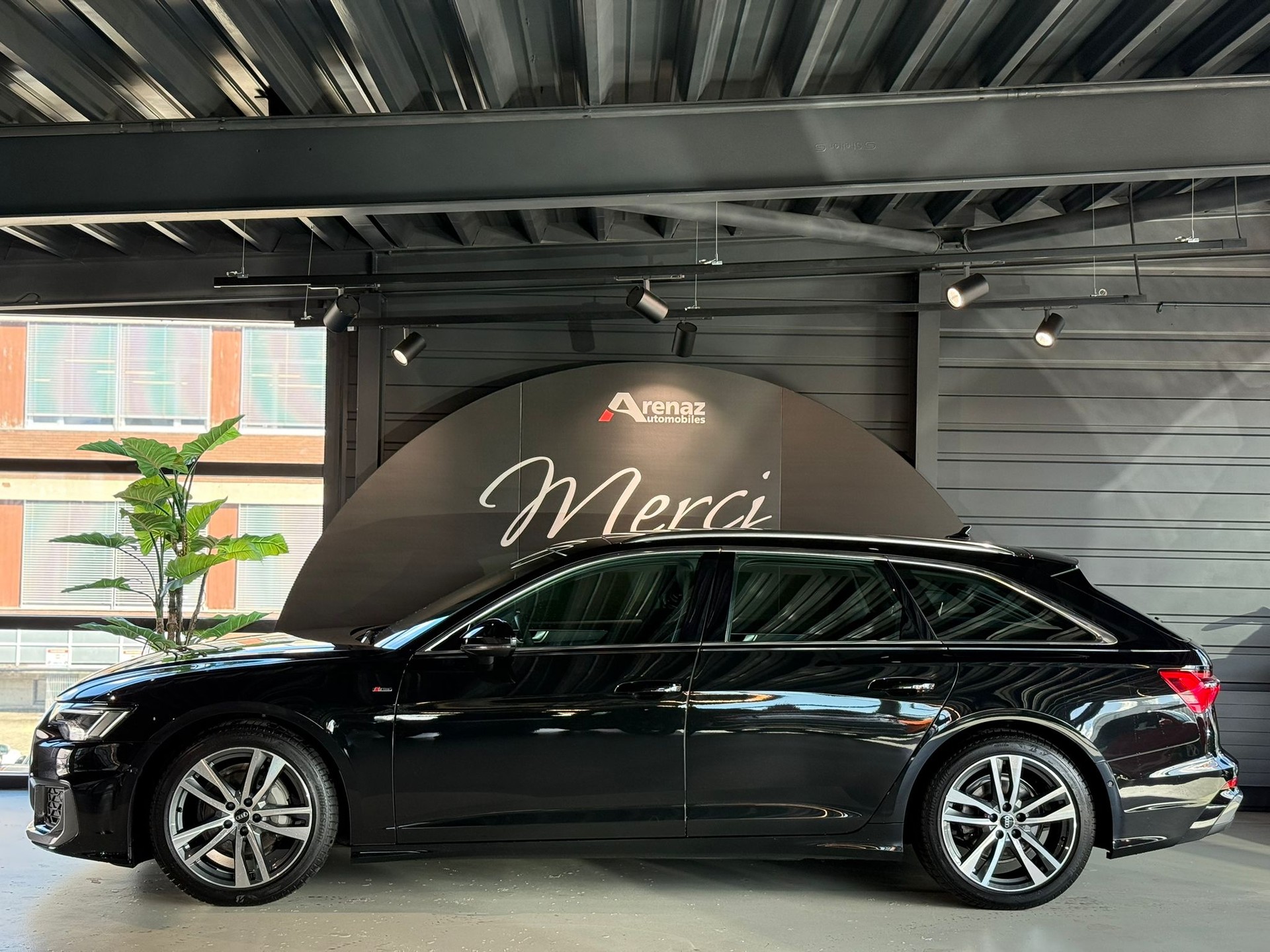 AUDI A6 Avant 40 TDI advanced S-tronic Quattro-image-1