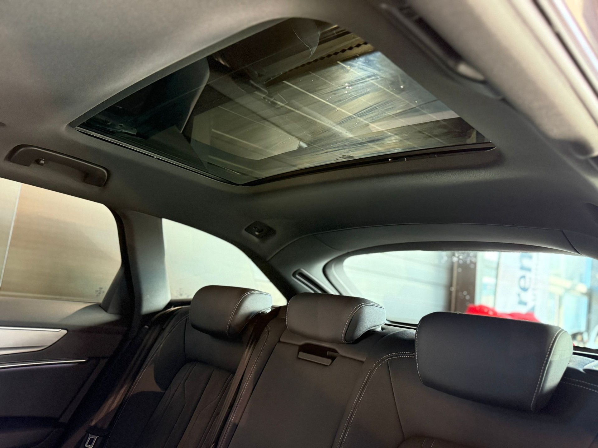 AUDI A6 Avant 40 TDI advanced S-tronic Quattro-image-12