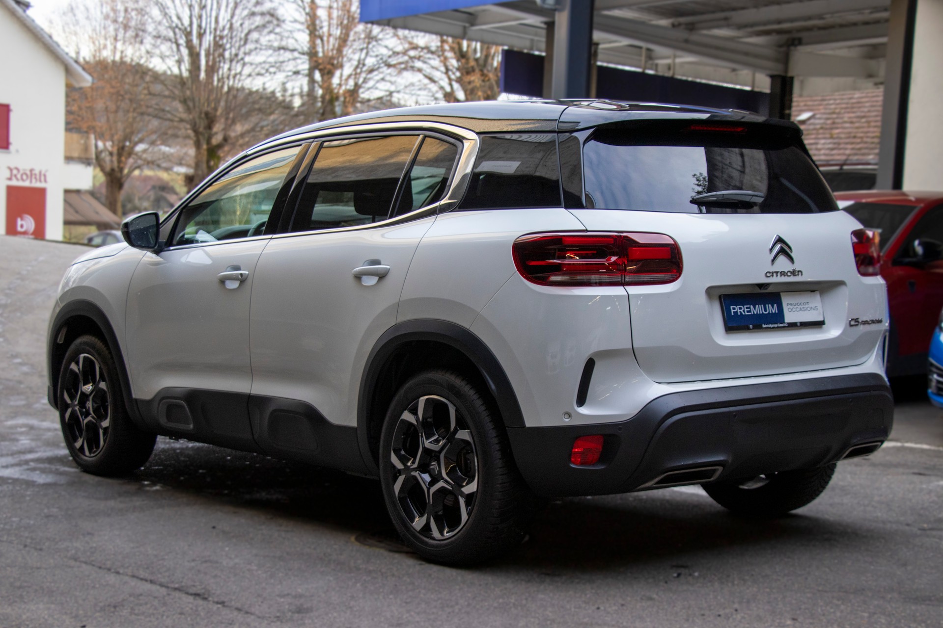 CITROEN C5 Aircross 1.2i PureTech Shine EAT8-image-1