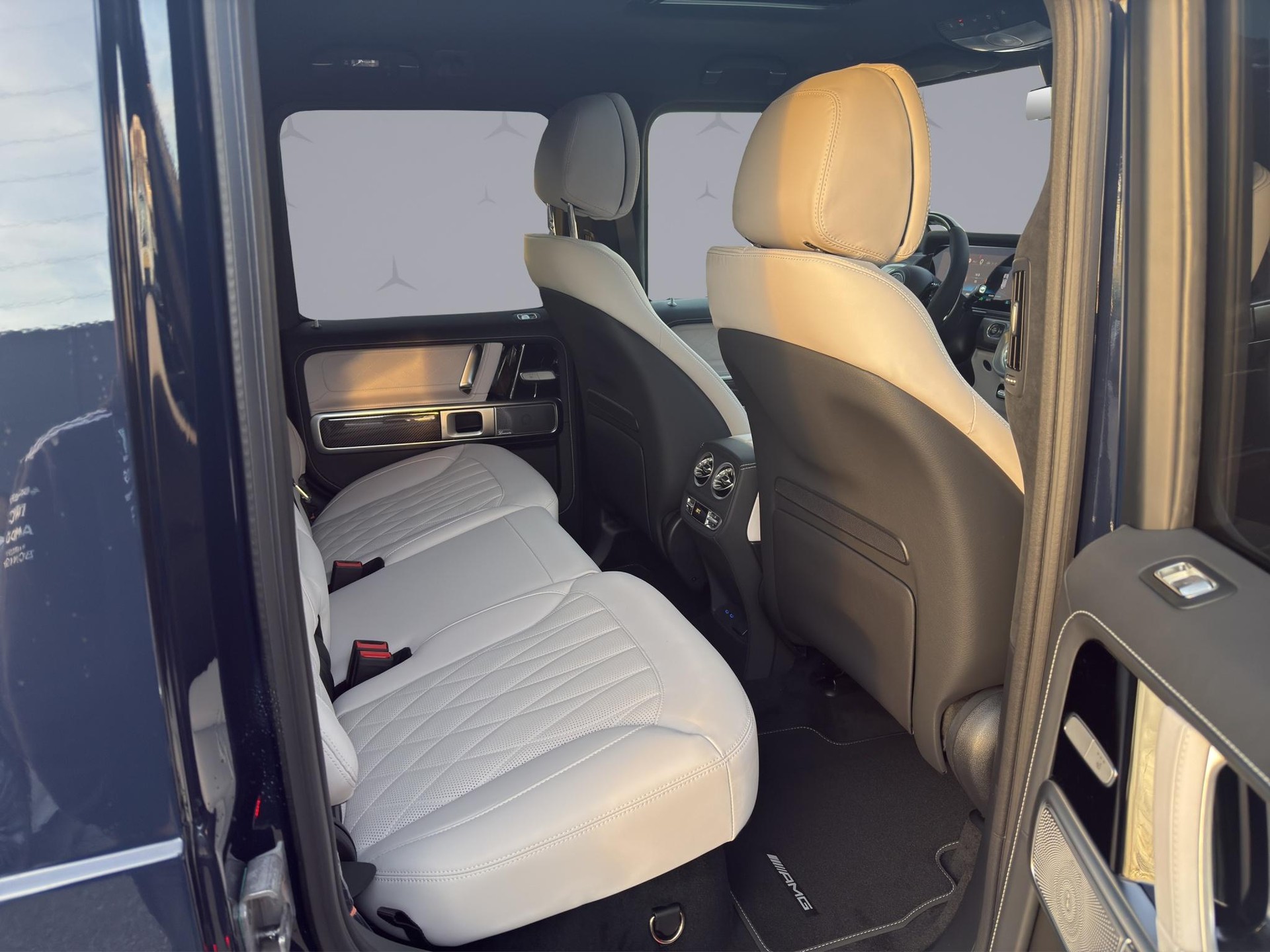 MERCEDES-BENZ G 63 AMG-image-17