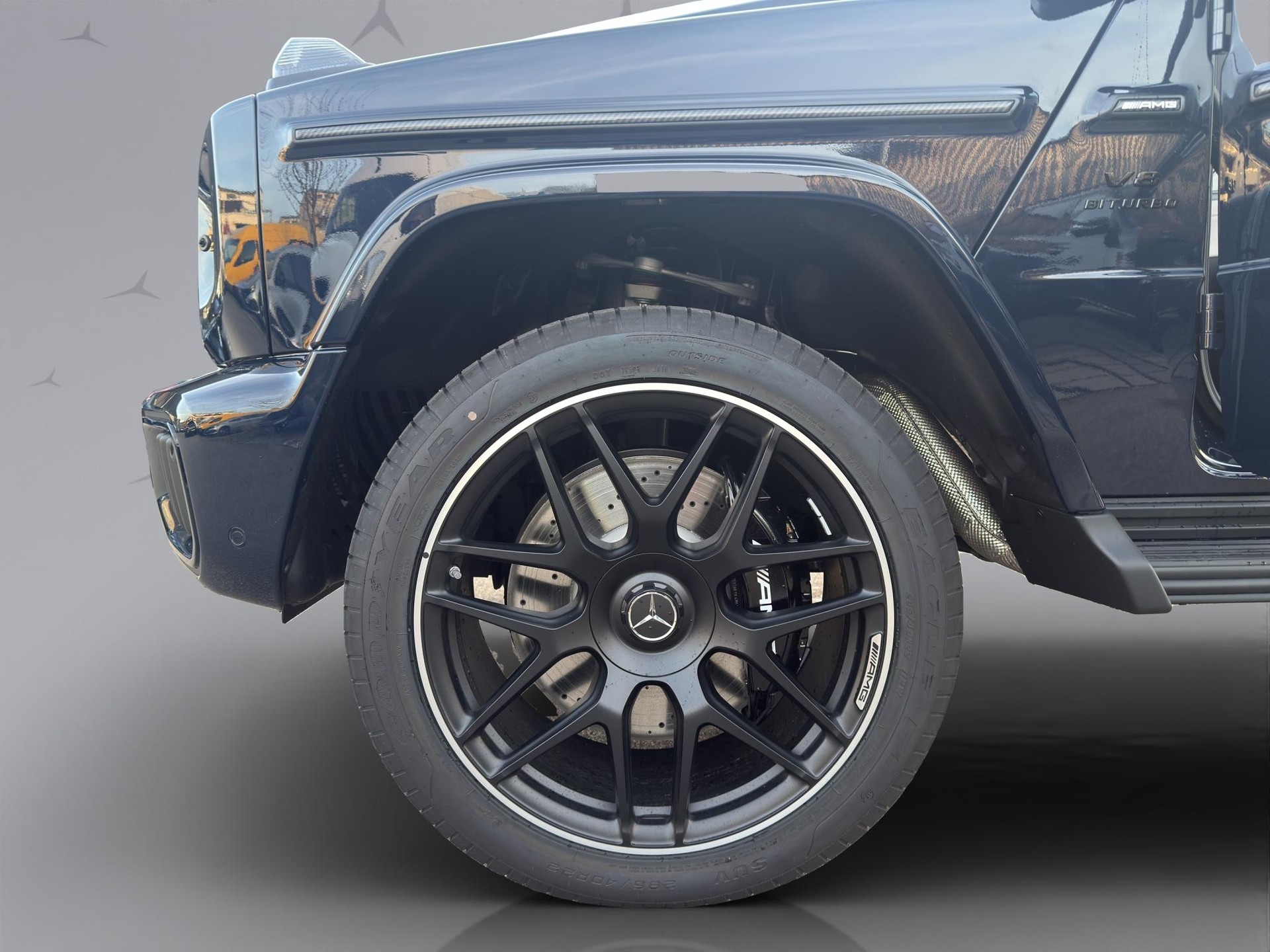 MERCEDES-BENZ G 63 AMG-image-15
