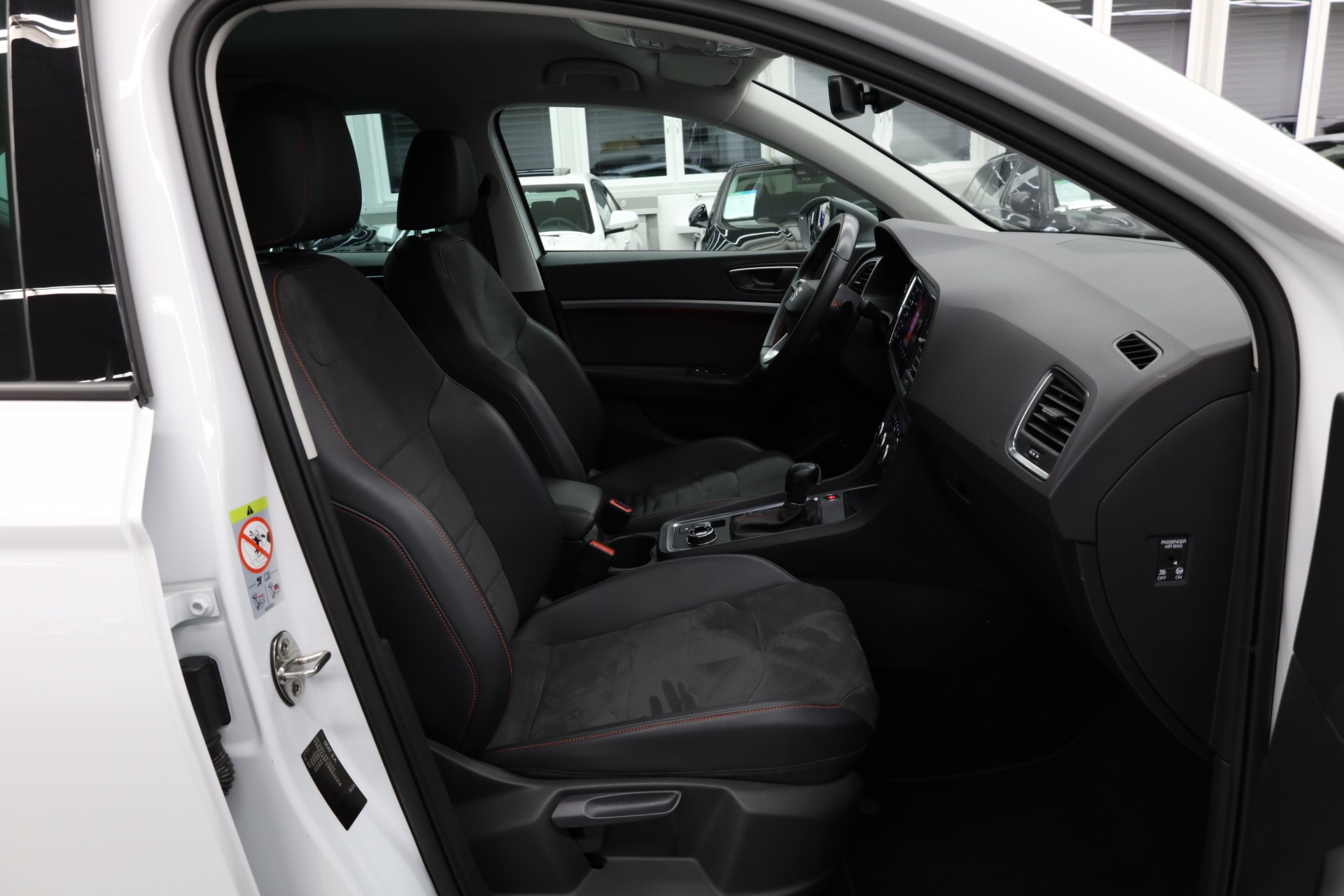 SEAT Ateca 2.0 TSI Hola FR 4Drive DSG-image-15