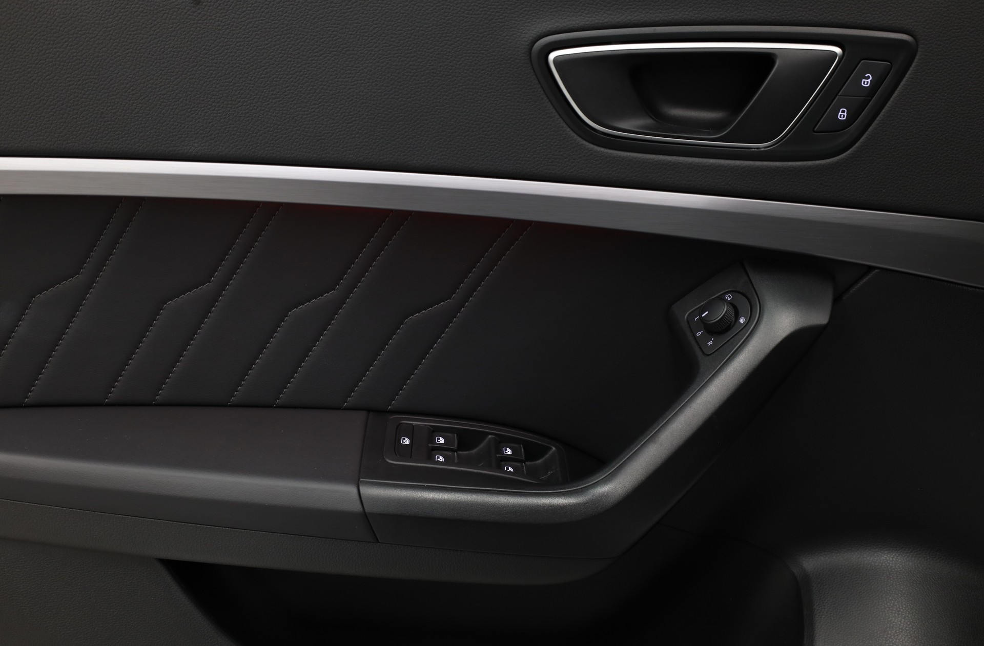 SEAT Ateca 2.0 TSI Hola FR 4Drive DSG-image-22