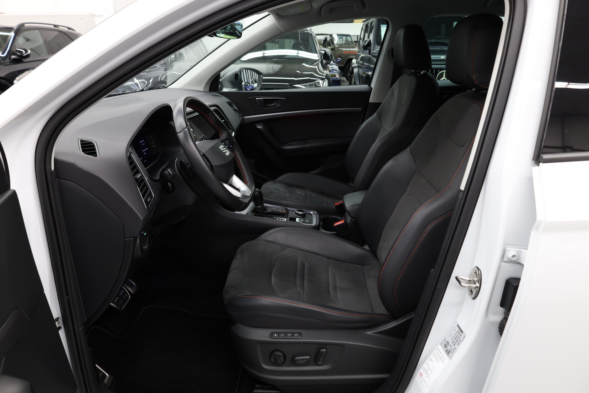SEAT Ateca 2.0 TSI Hola FR 4Drive DSG-image-14