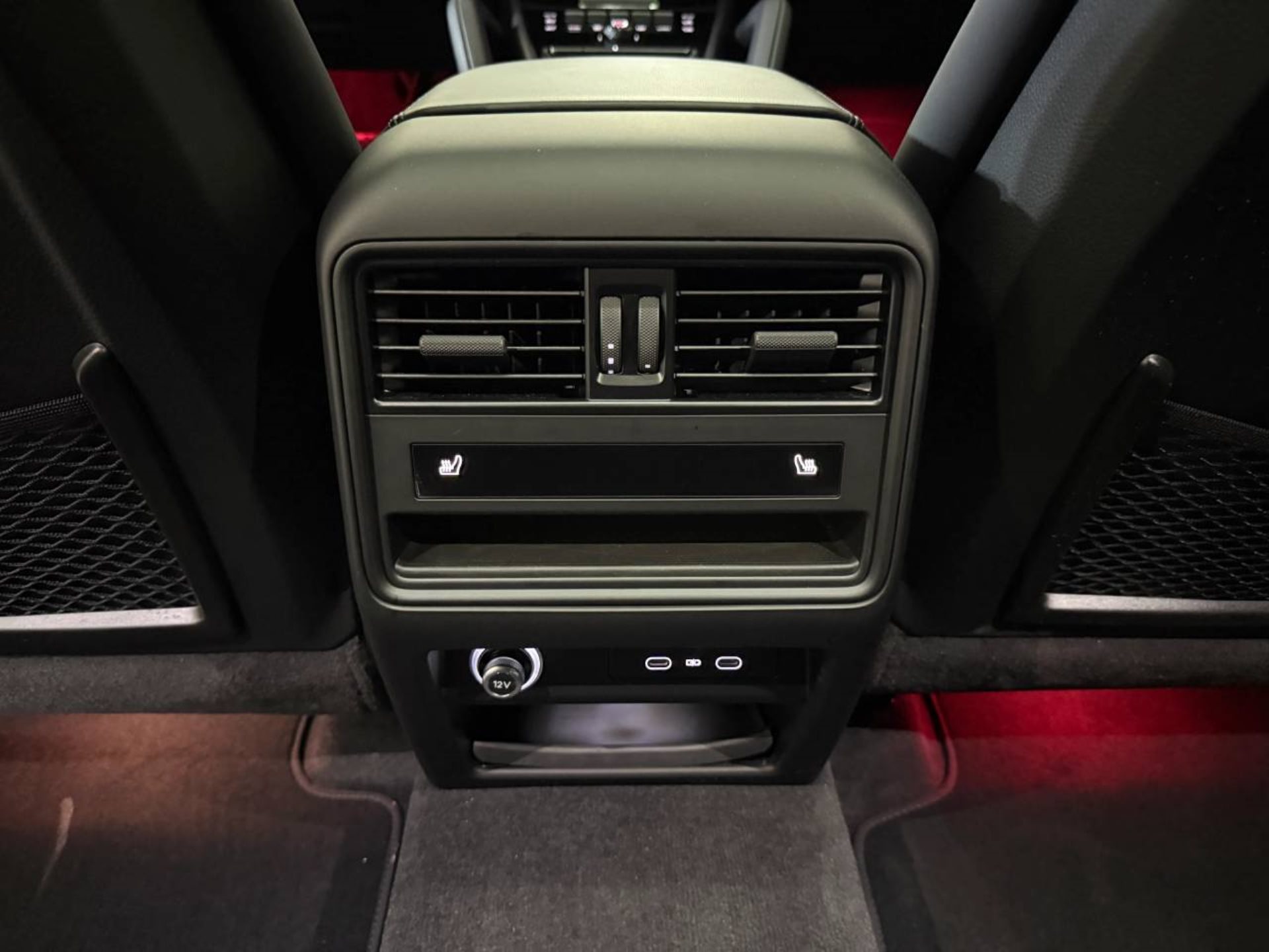 PORSCHE Cayenne-image-18