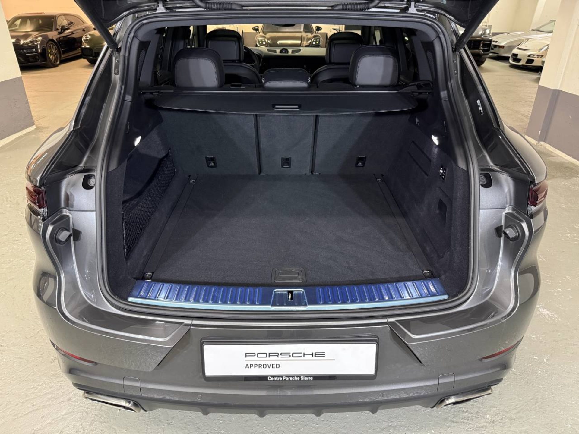 PORSCHE Cayenne-image-20