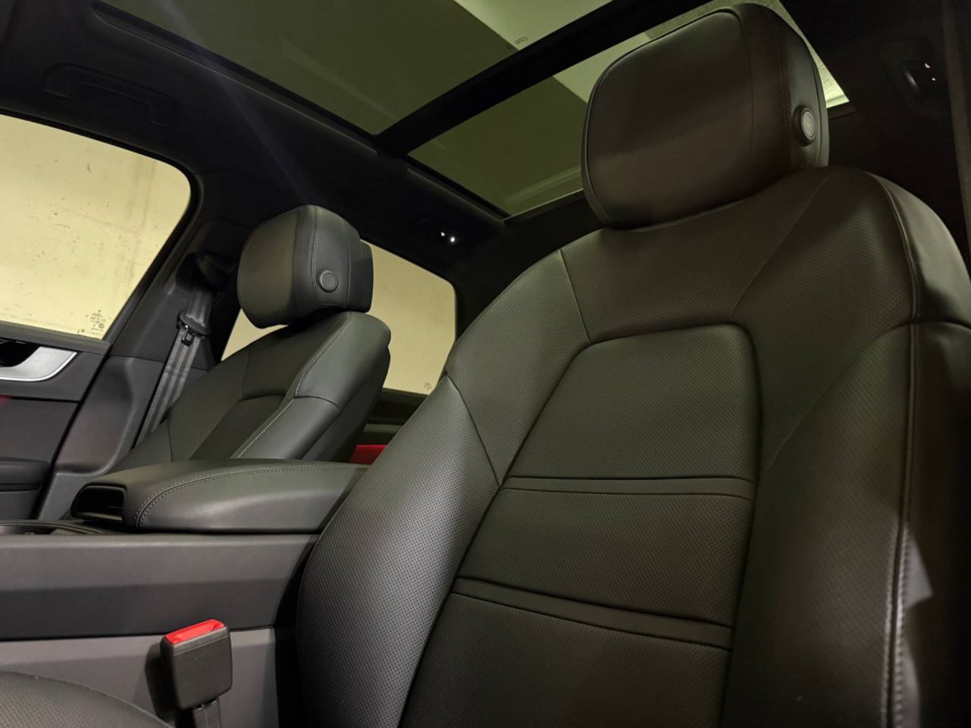 PORSCHE Cayenne-image-27