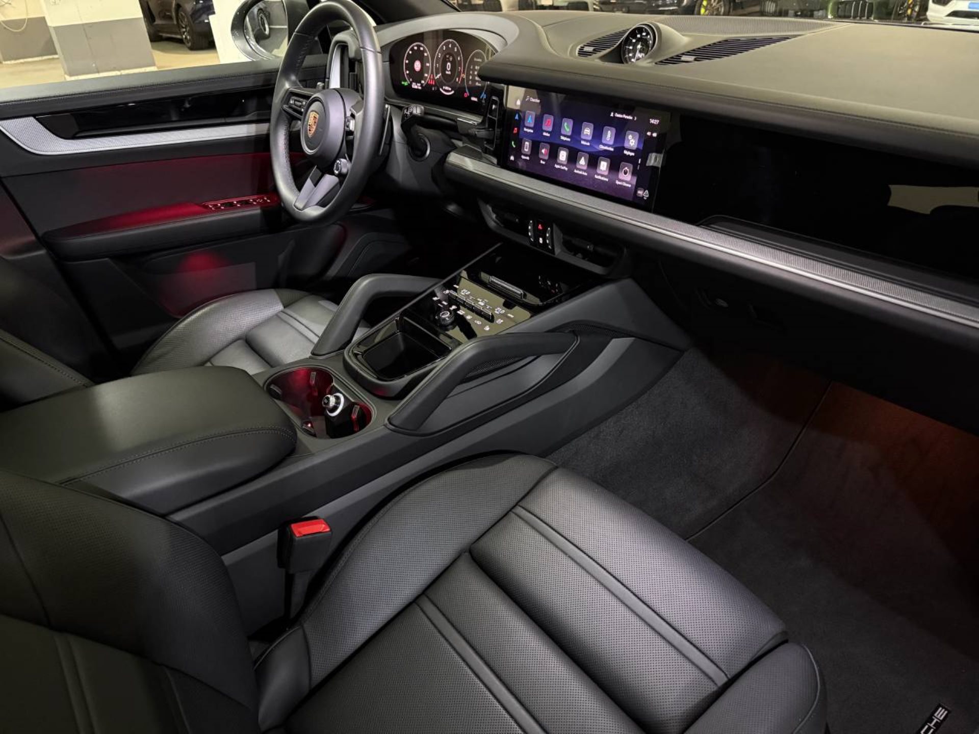 PORSCHE Cayenne-image-14