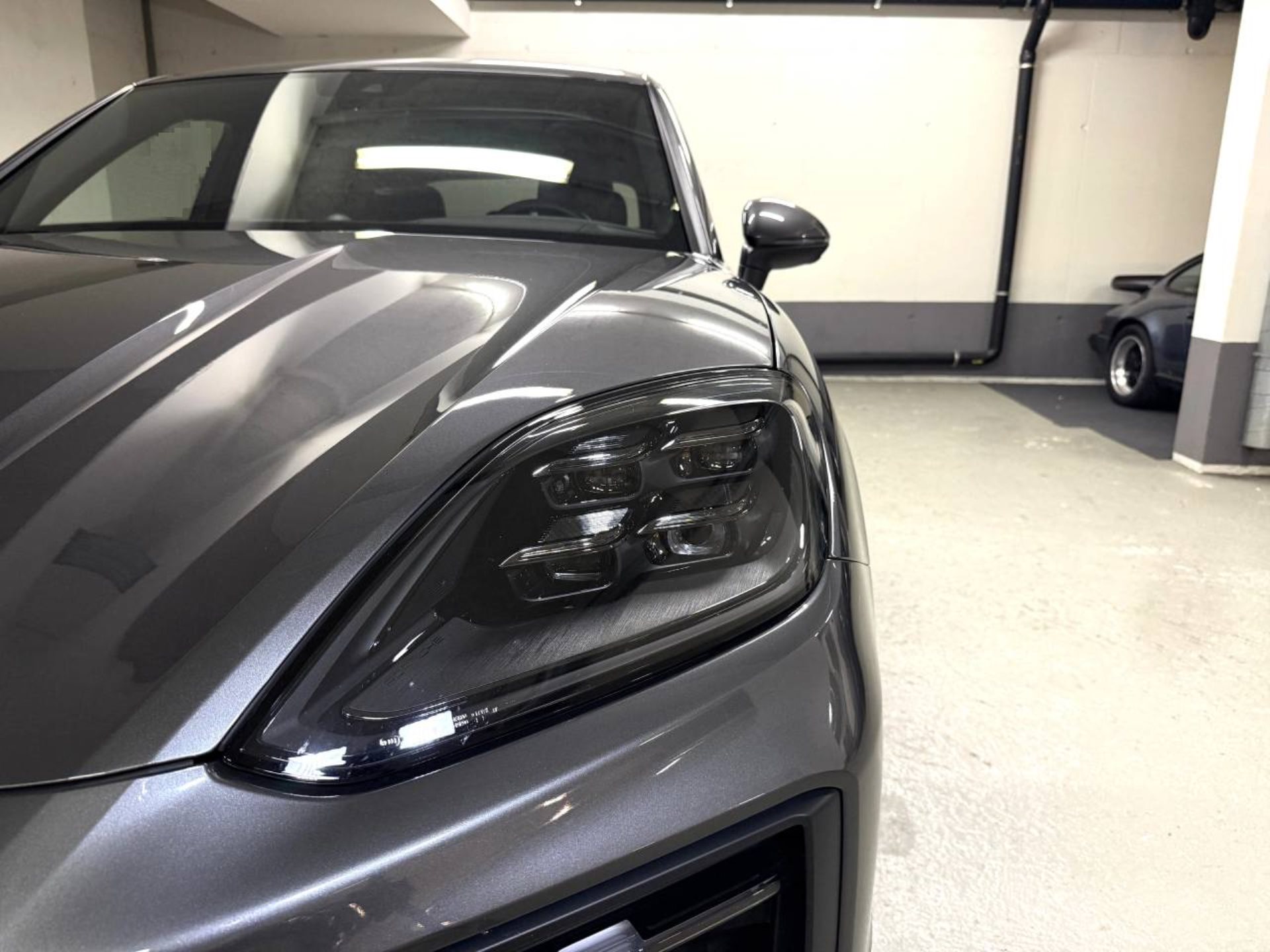 PORSCHE Cayenne-image-21