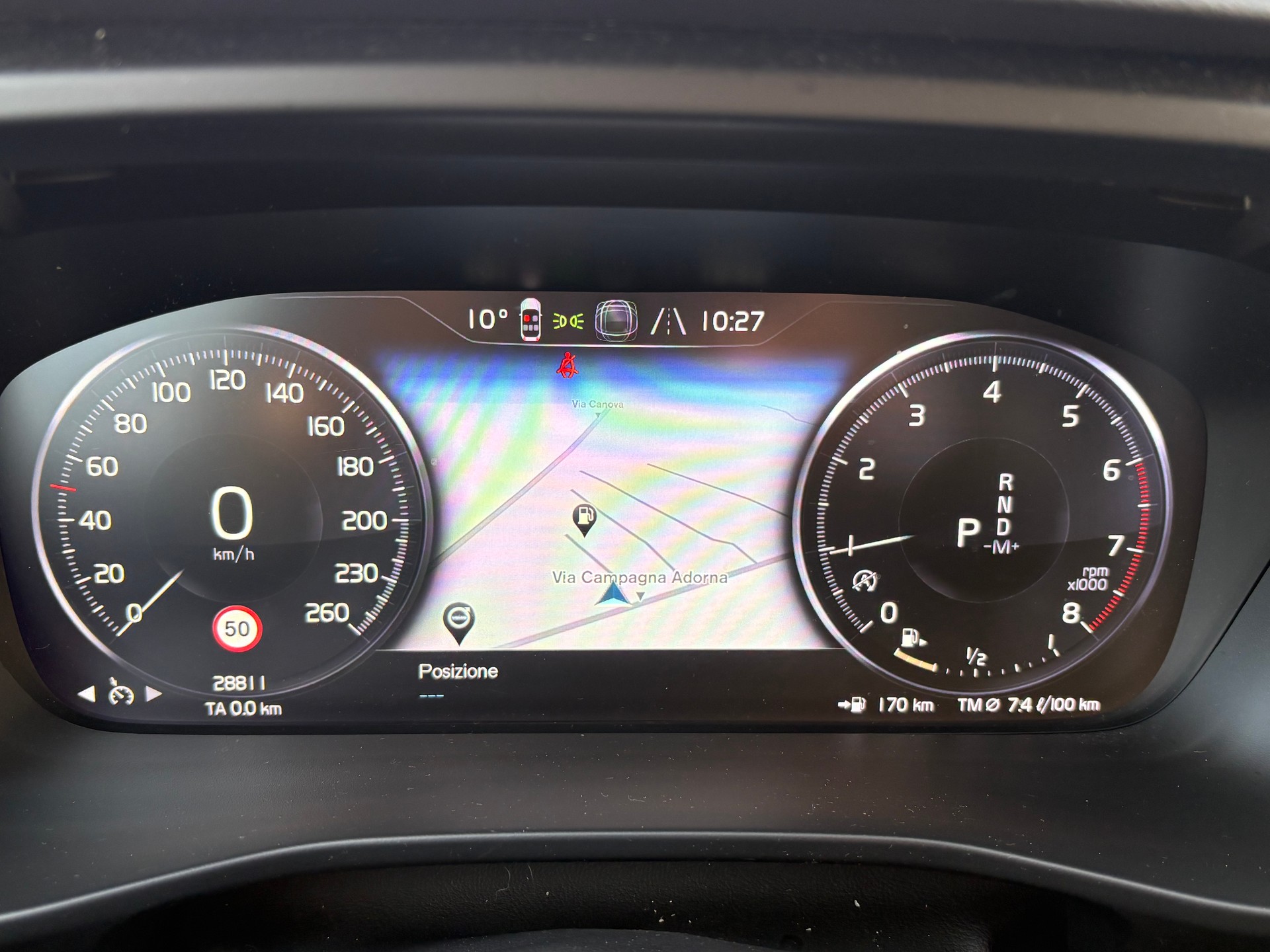 VOLVO XC40 T2 Core Geartronic-image-11