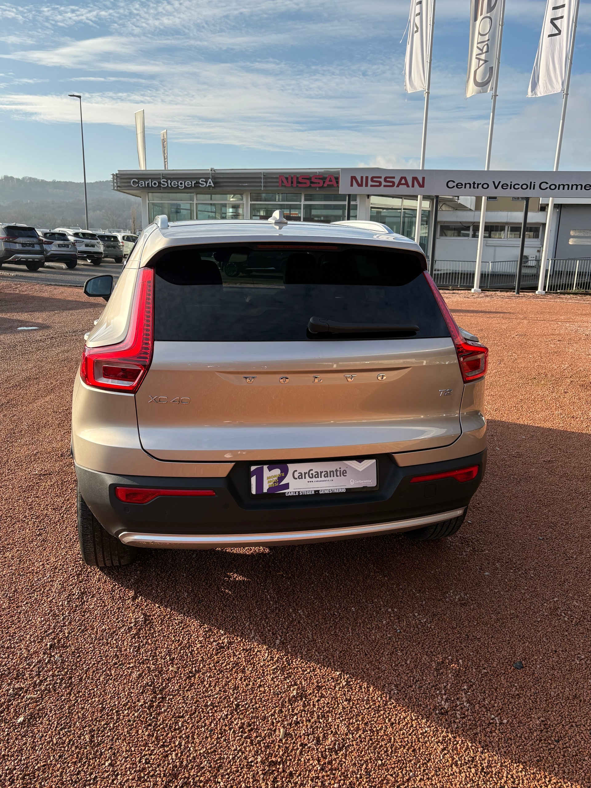 VOLVO XC40 T2 Core Geartronic-image-3