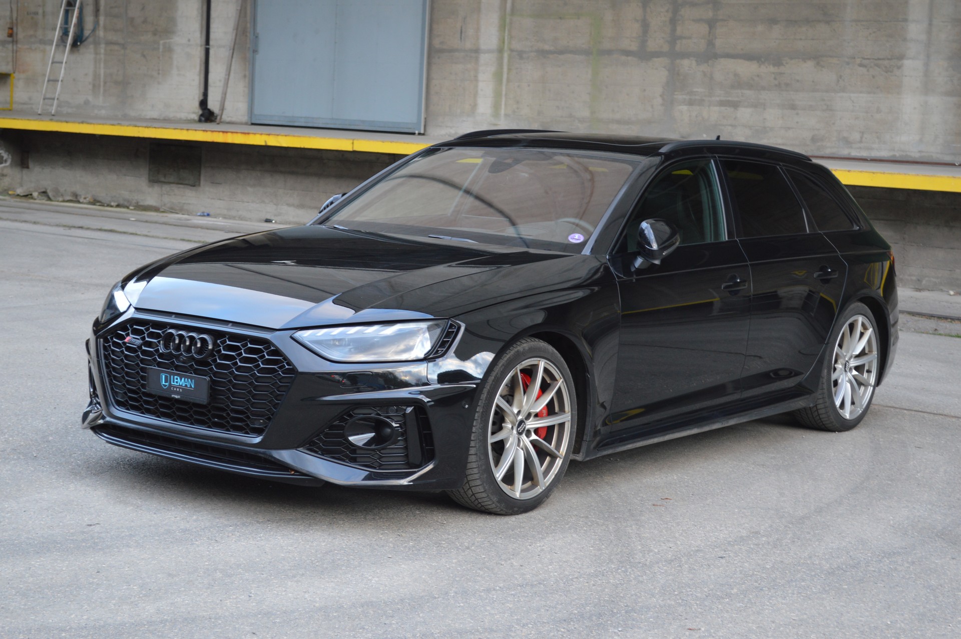 AUDI RS4 Avant quattro tiptronic