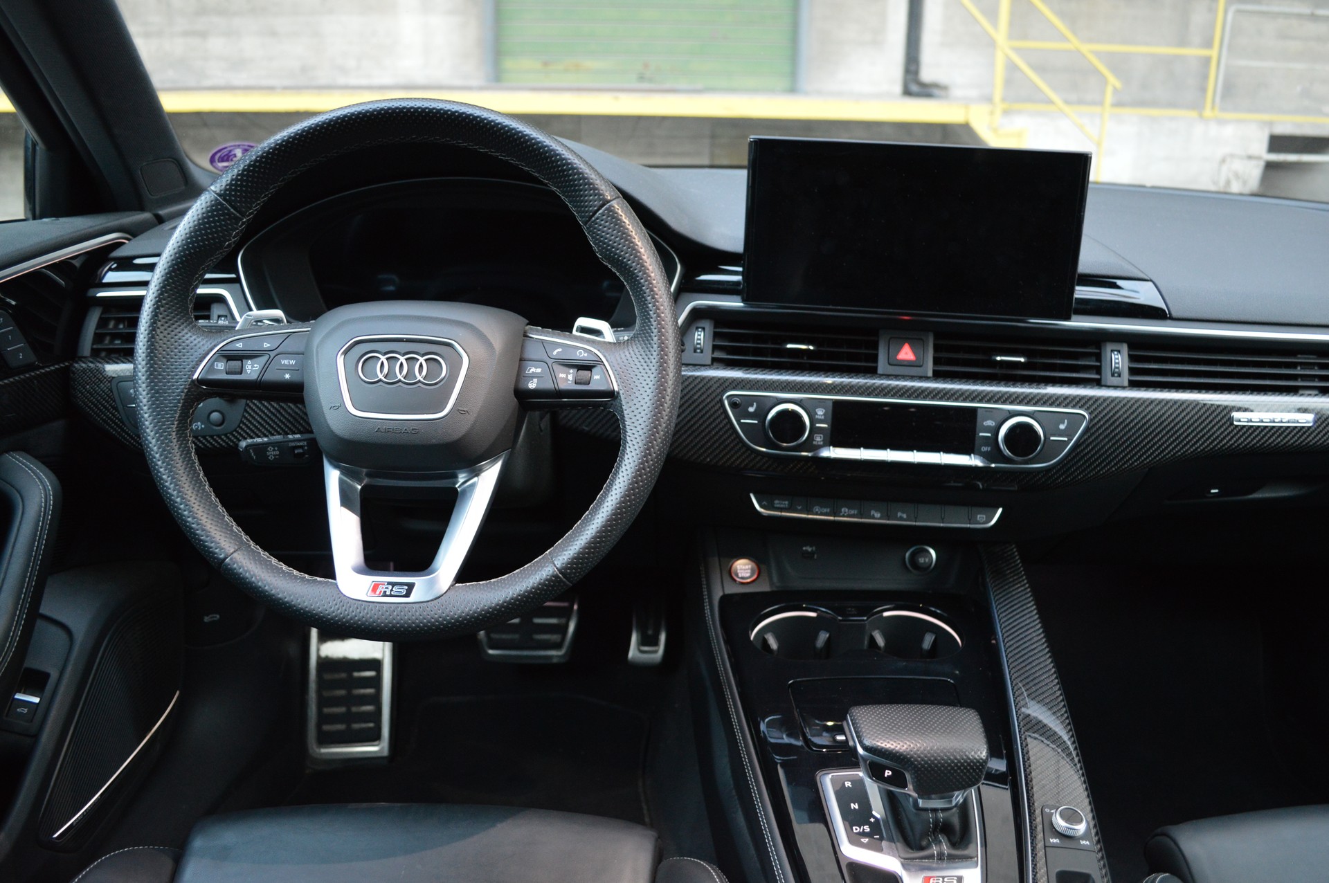AUDI RS4 Avant quattro tiptronic-image-12