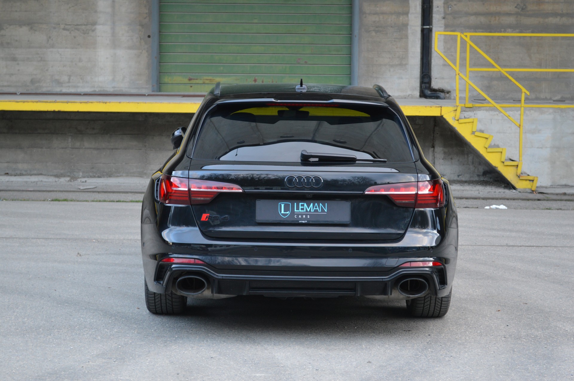 AUDI RS4 Avant quattro tiptronic-image-5