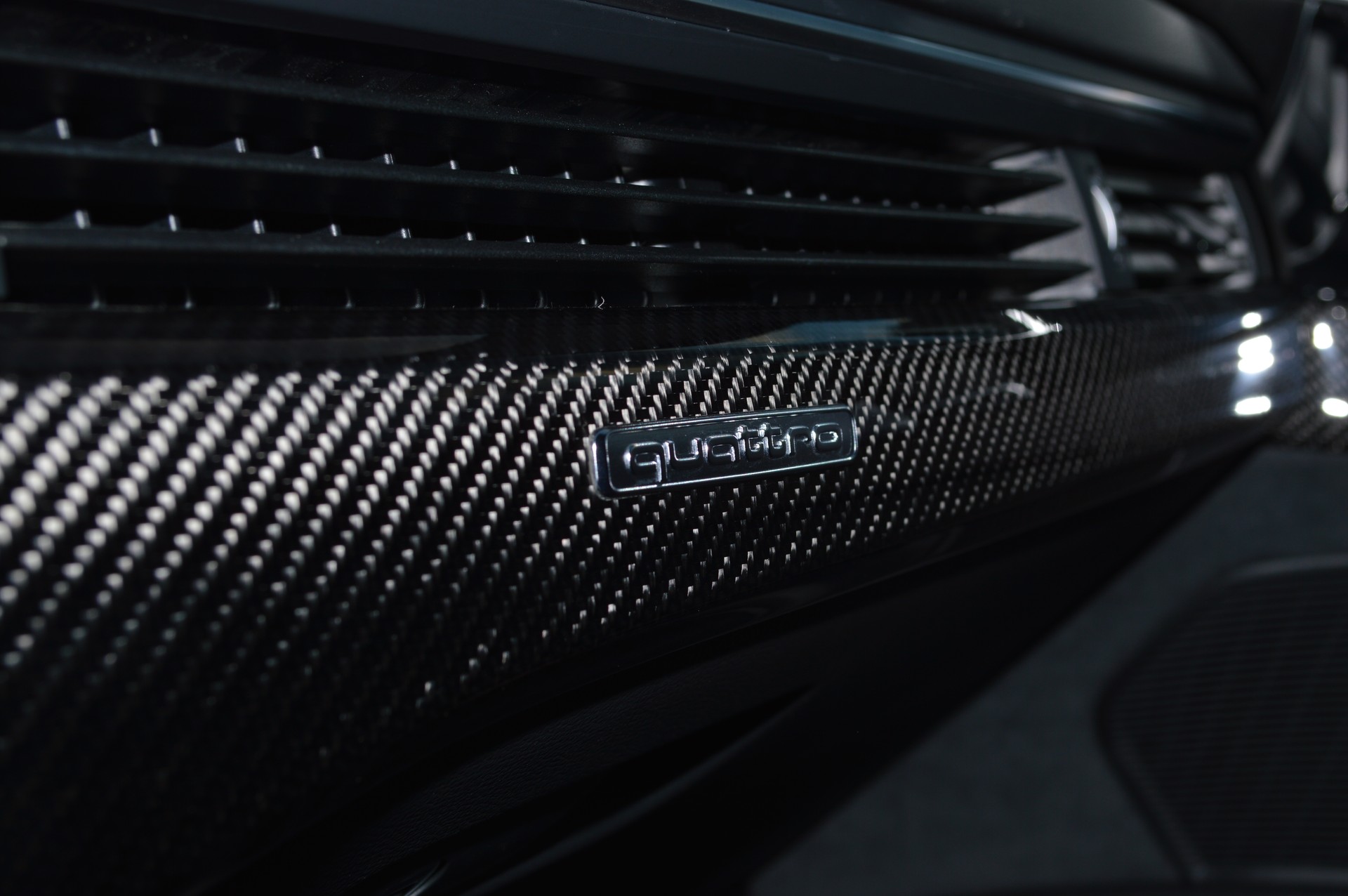 AUDI RS4 Avant quattro tiptronic-image-19
