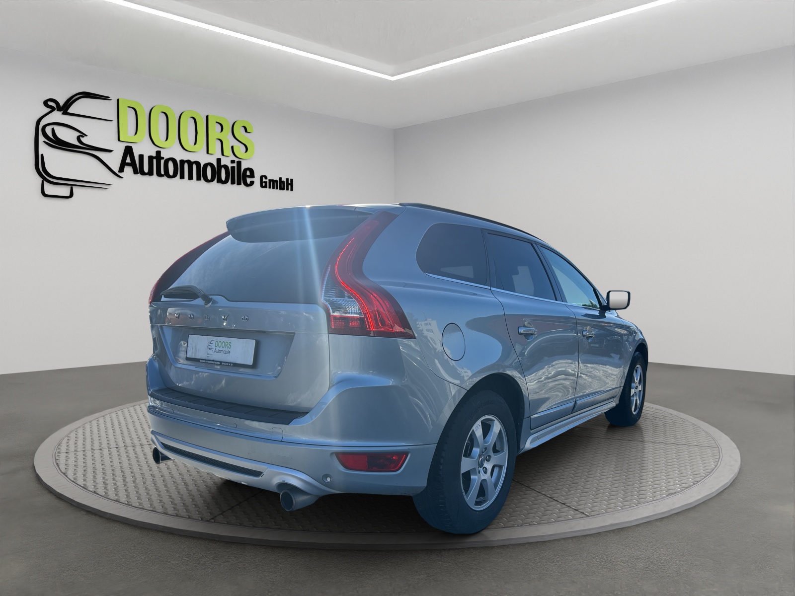 VOLVO XC60 T6 AWD R-Design Geartronic-image-3