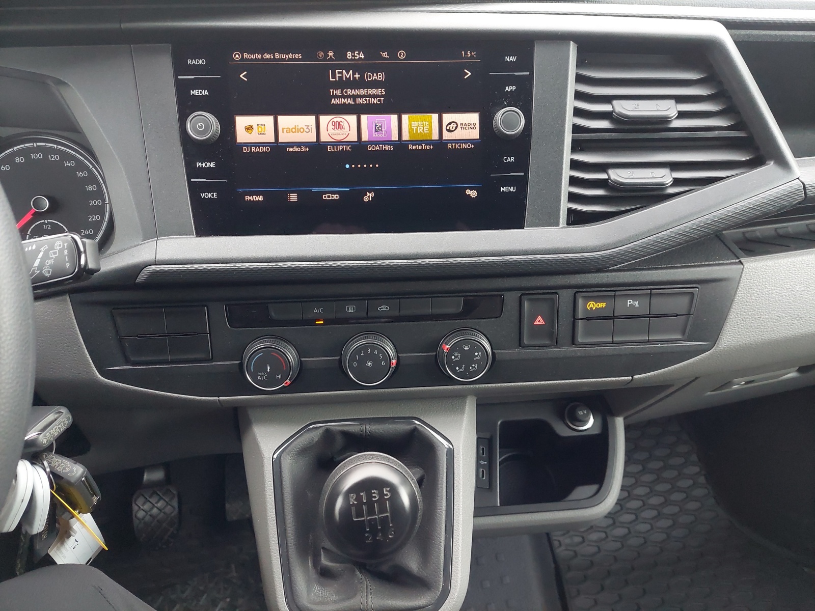 VW T6.1 2.0 TDI 4Motion-image-10