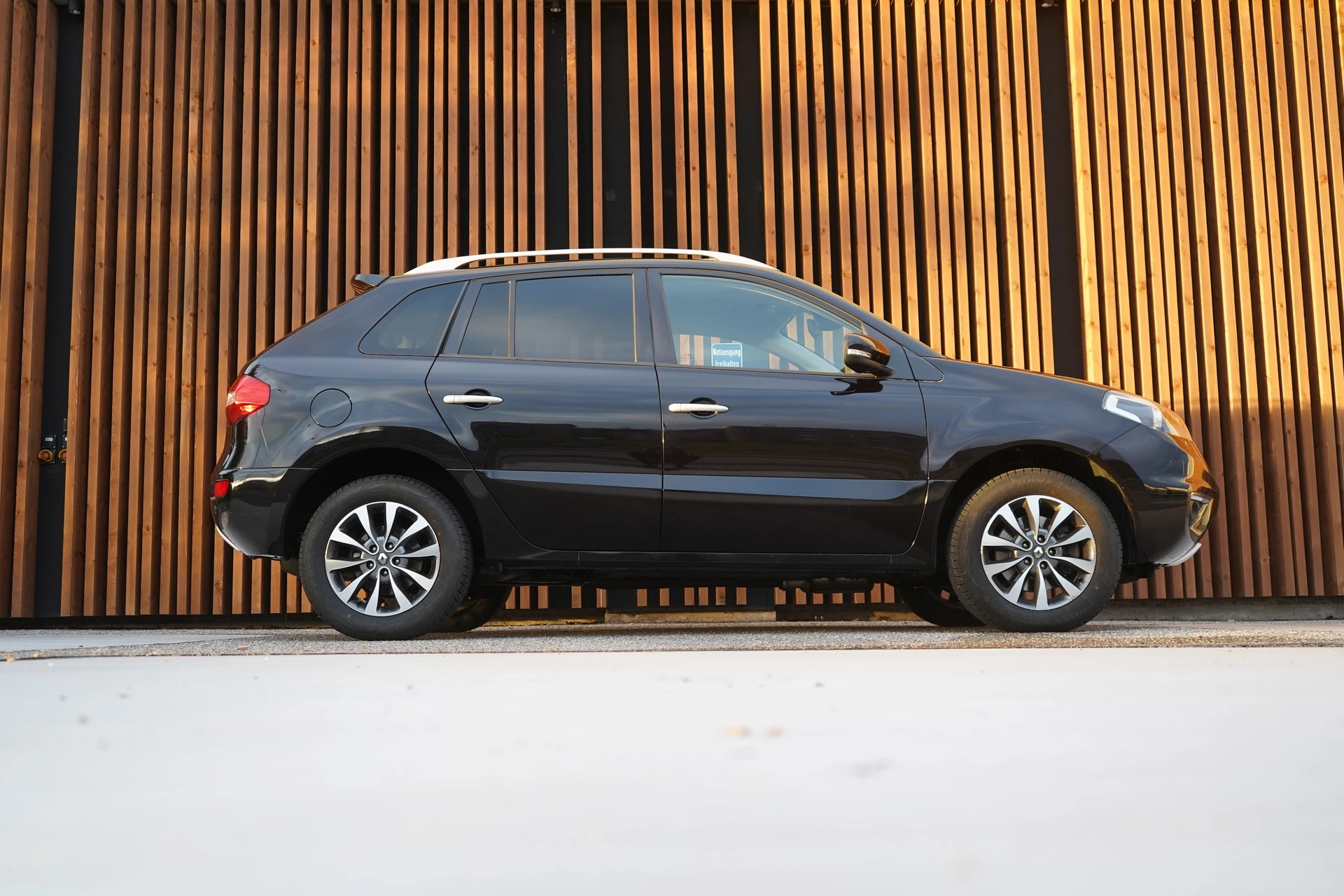 RENAULT KOLEOS 2.0 dCi DYNAMIQUE 4x4 AUTOMATIC l 150 PS-image-2