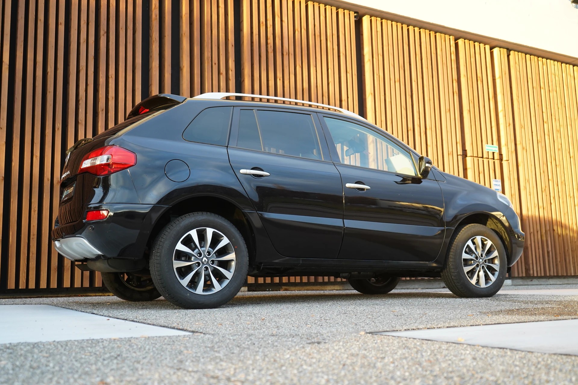RENAULT KOLEOS 2.0 dCi DYNAMIQUE 4x4 AUTOMATIC l 150 PS-image-8