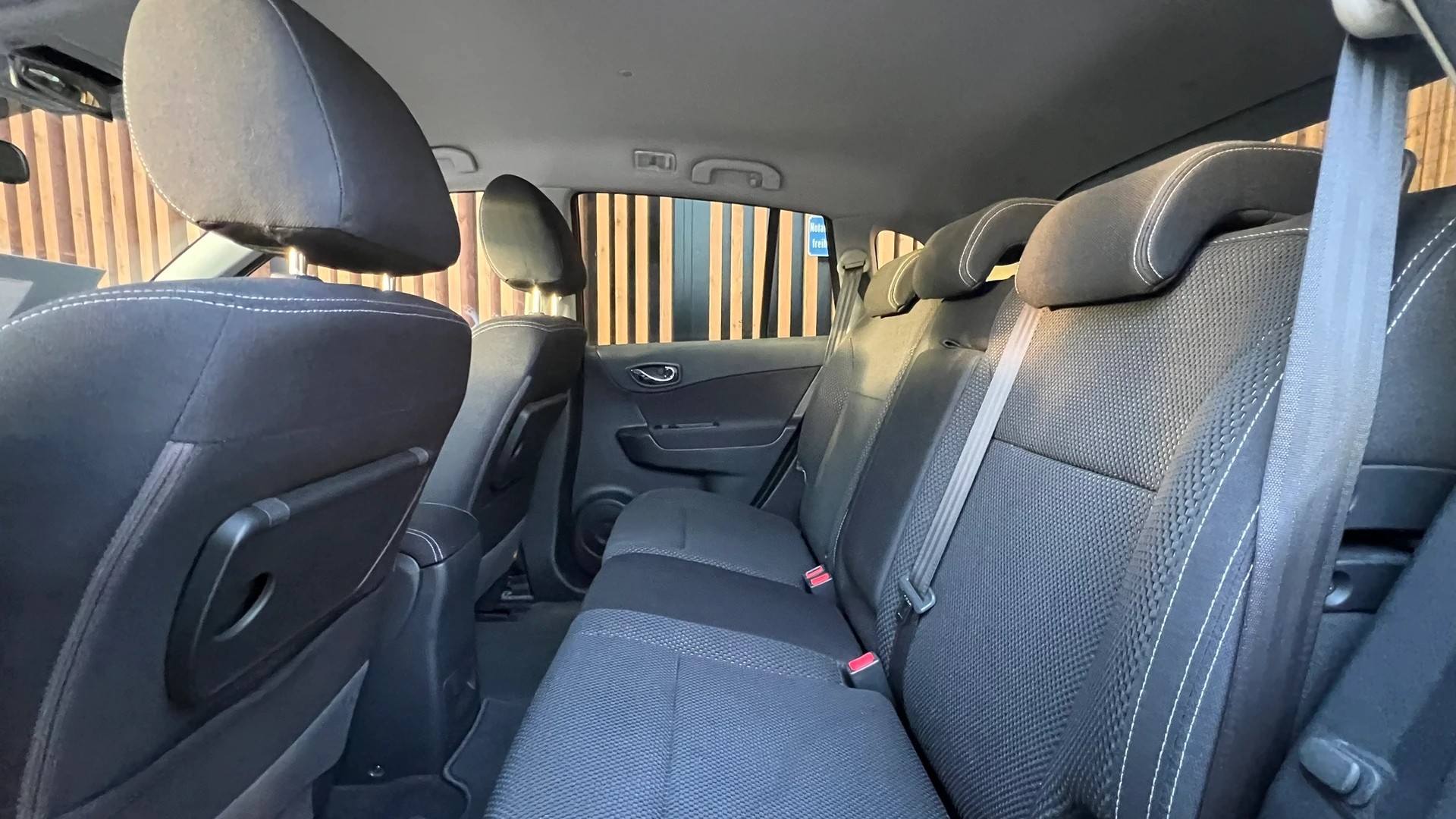 RENAULT KOLEOS 2.0 dCi DYNAMIQUE 4x4 AUTOMATIC l 150 PS-image-24