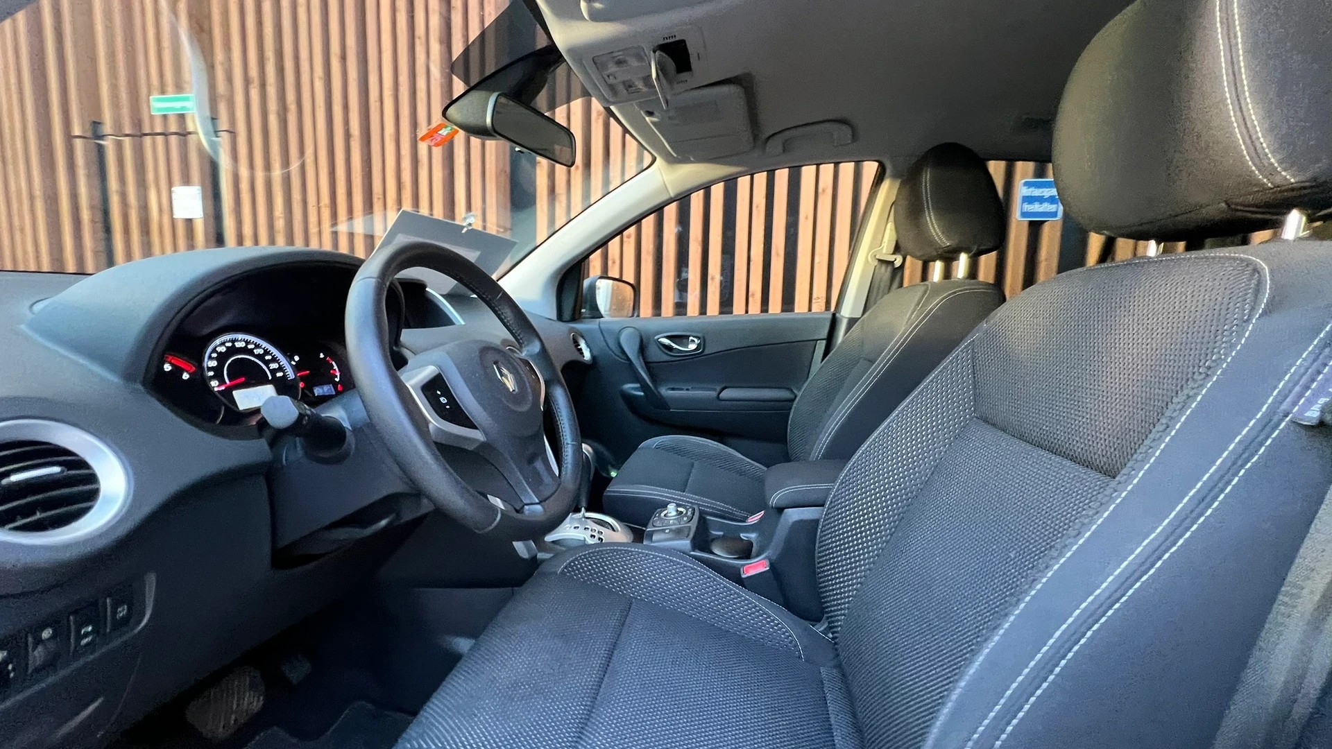 RENAULT KOLEOS 2.0 dCi DYNAMIQUE 4x4 AUTOMATIC l 150 PS-image-21