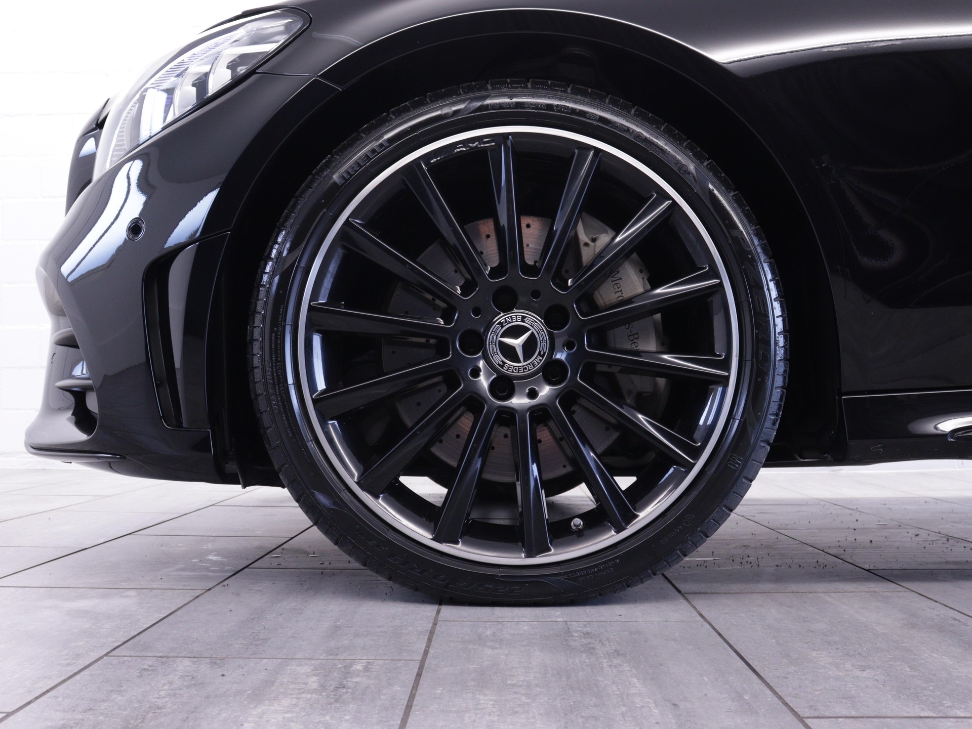MERCEDES-BENZ C 300 AMG Line 4matic Cabriolet-image-16