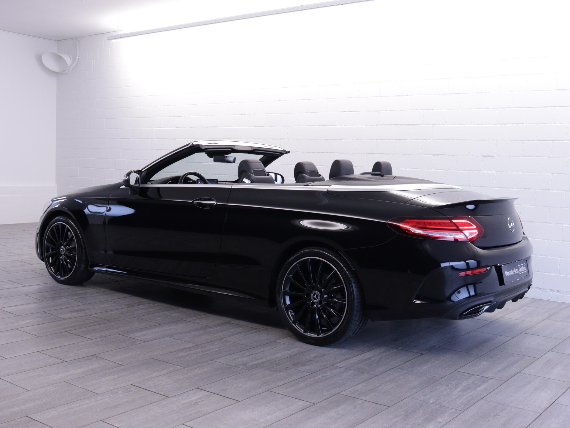 MERCEDES-BENZ C 300 AMG Line 4matic Cabriolet-image-6