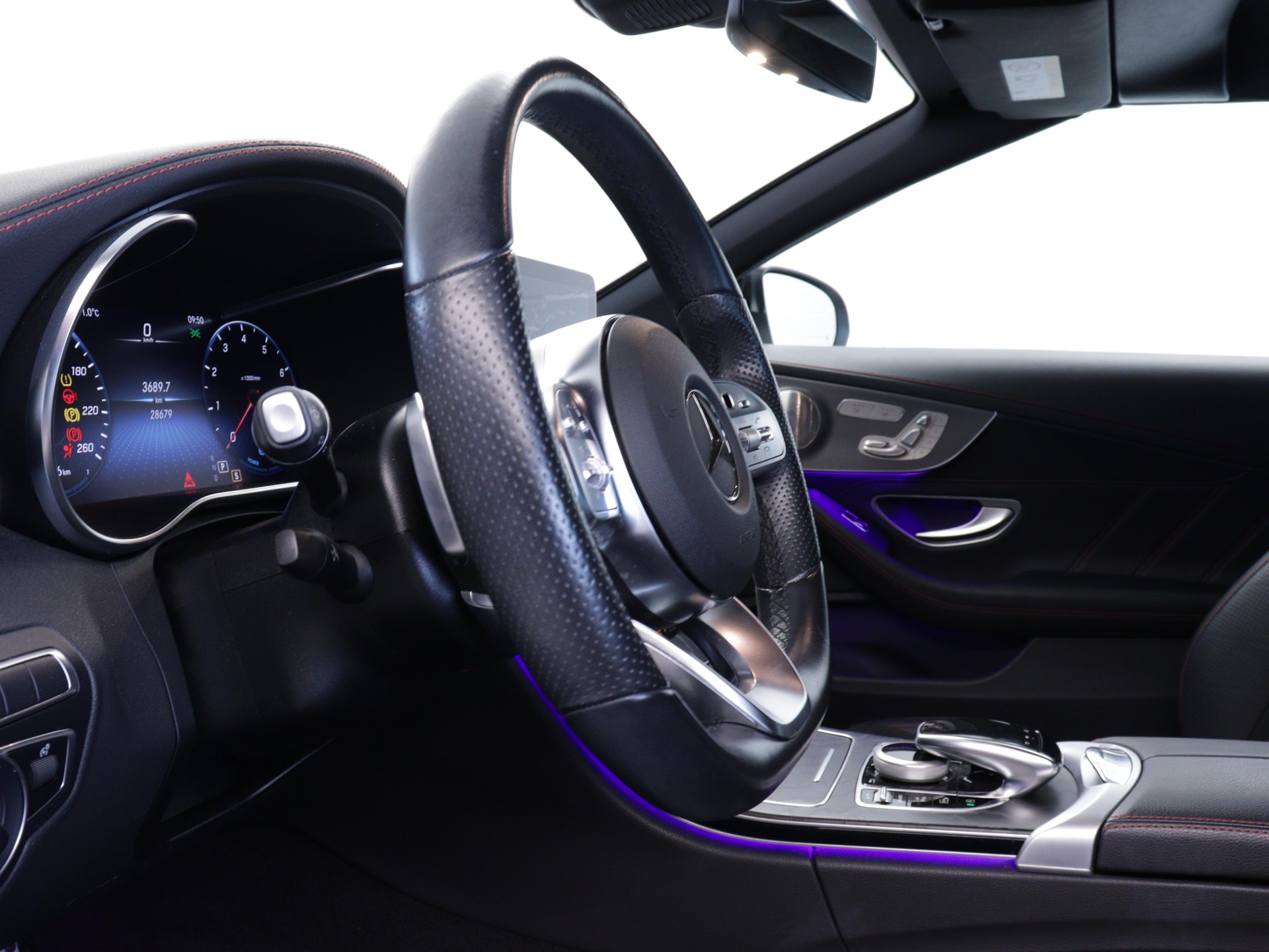 MERCEDES-BENZ C 300 AMG Line 4matic Cabriolet-image-10