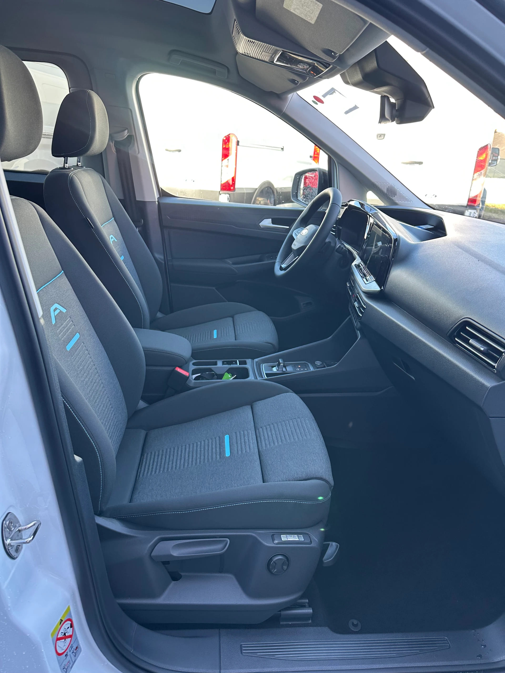 FORD TOURNEO CONNECT Grand 1.5 EcoB Active/PHEV/Aut.-image-14