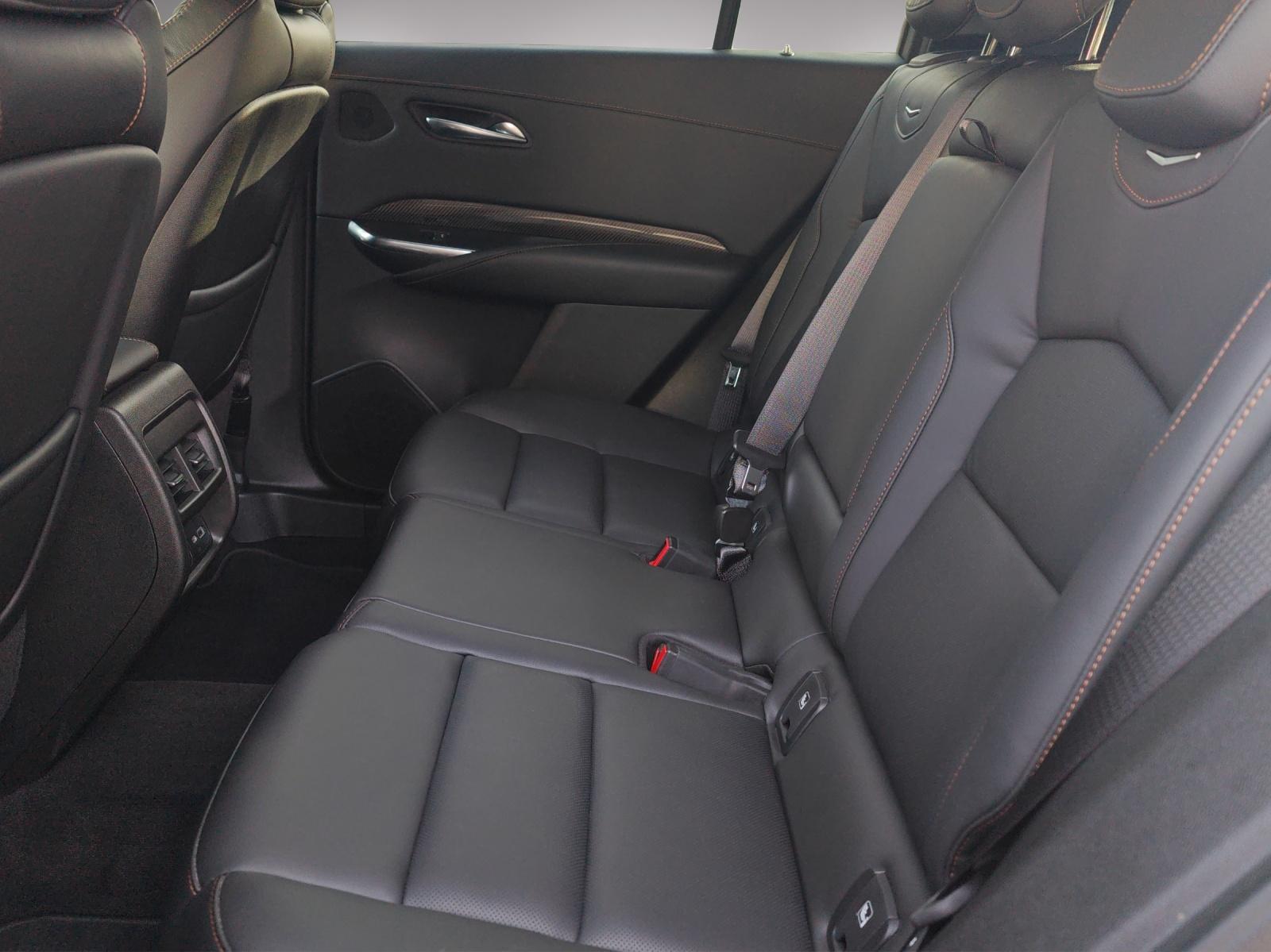 CADILLAC XT4 2.0 T Sport AWD-image-15