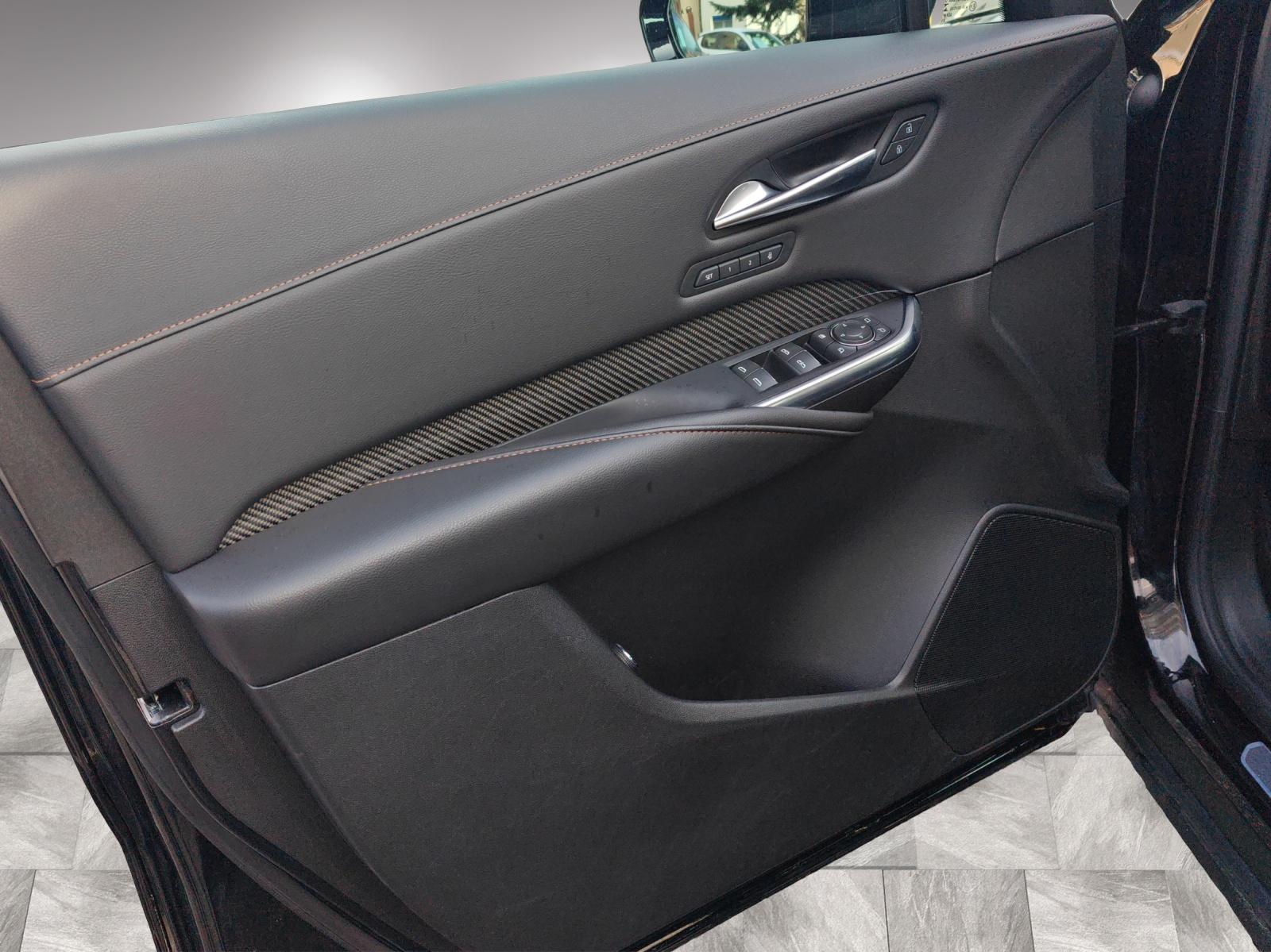 CADILLAC XT4 2.0 T Sport AWD-image-14