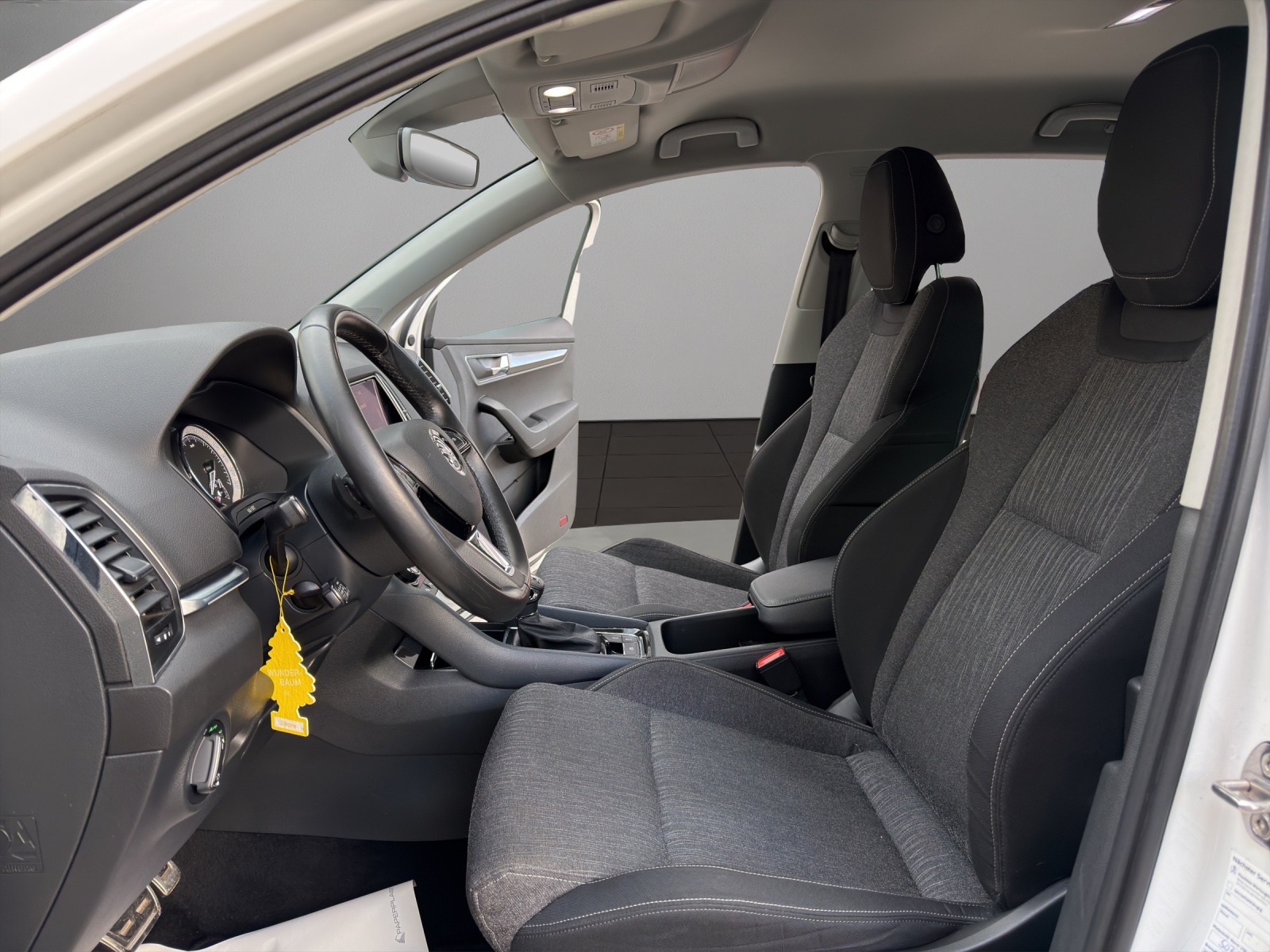 SKODA Karoq 2.0 TDI CR Style 4x4 DSG-image-8