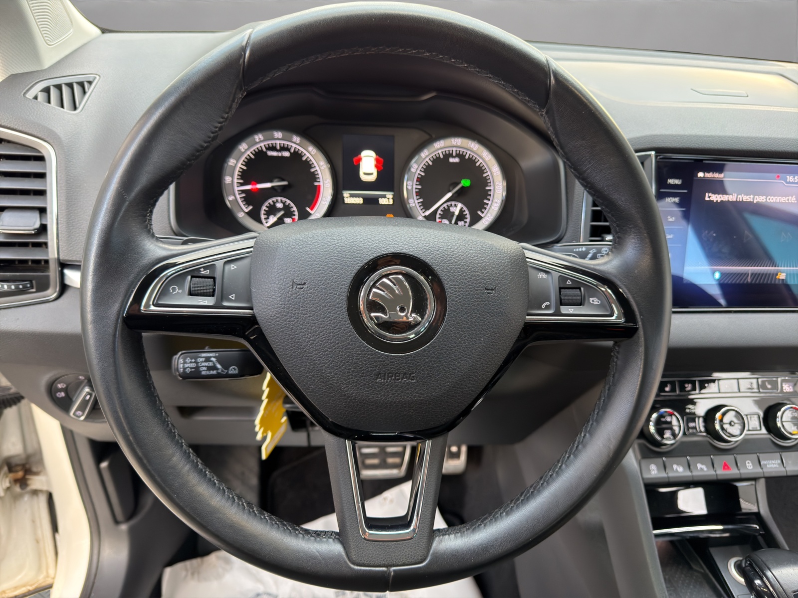 SKODA Karoq 2.0 TDI CR Style 4x4 DSG-image-9
