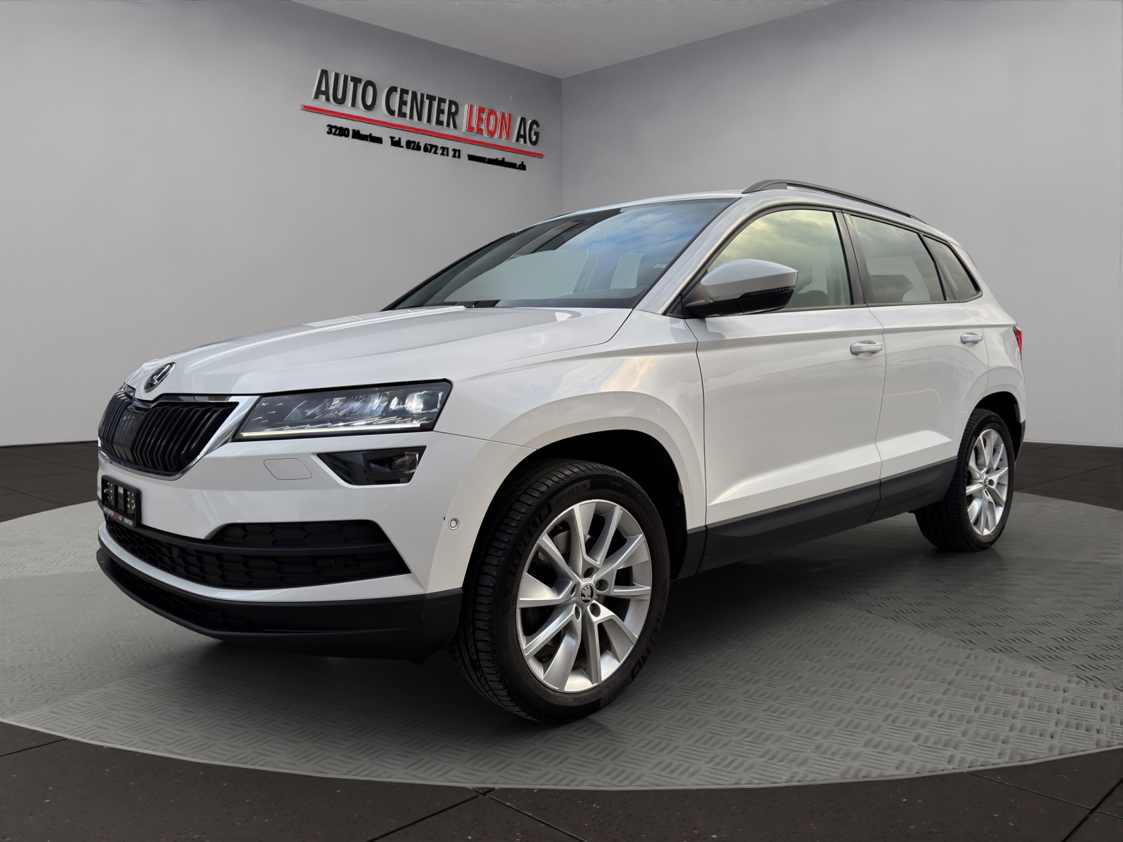 SKODA Karoq 2.0 TDI CR Style 4x4 DSG-image-1