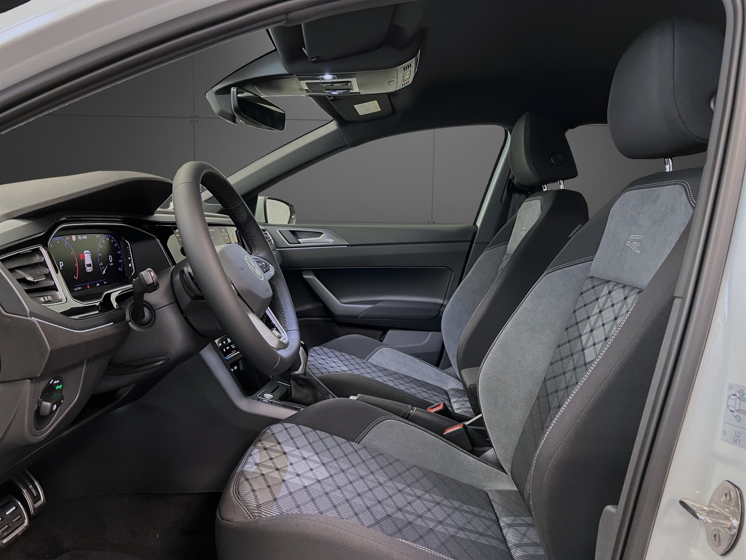 VW Polo 1.0 TSI R-Line DSG-image-5