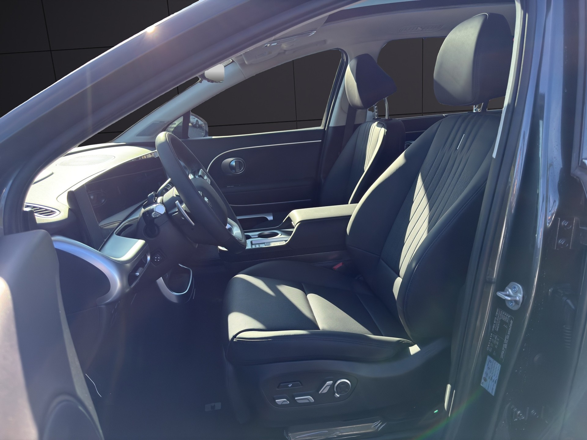 HYUNDAI IONIQ 9 Vertex Calligraphy 110kWh 4WD-image-14