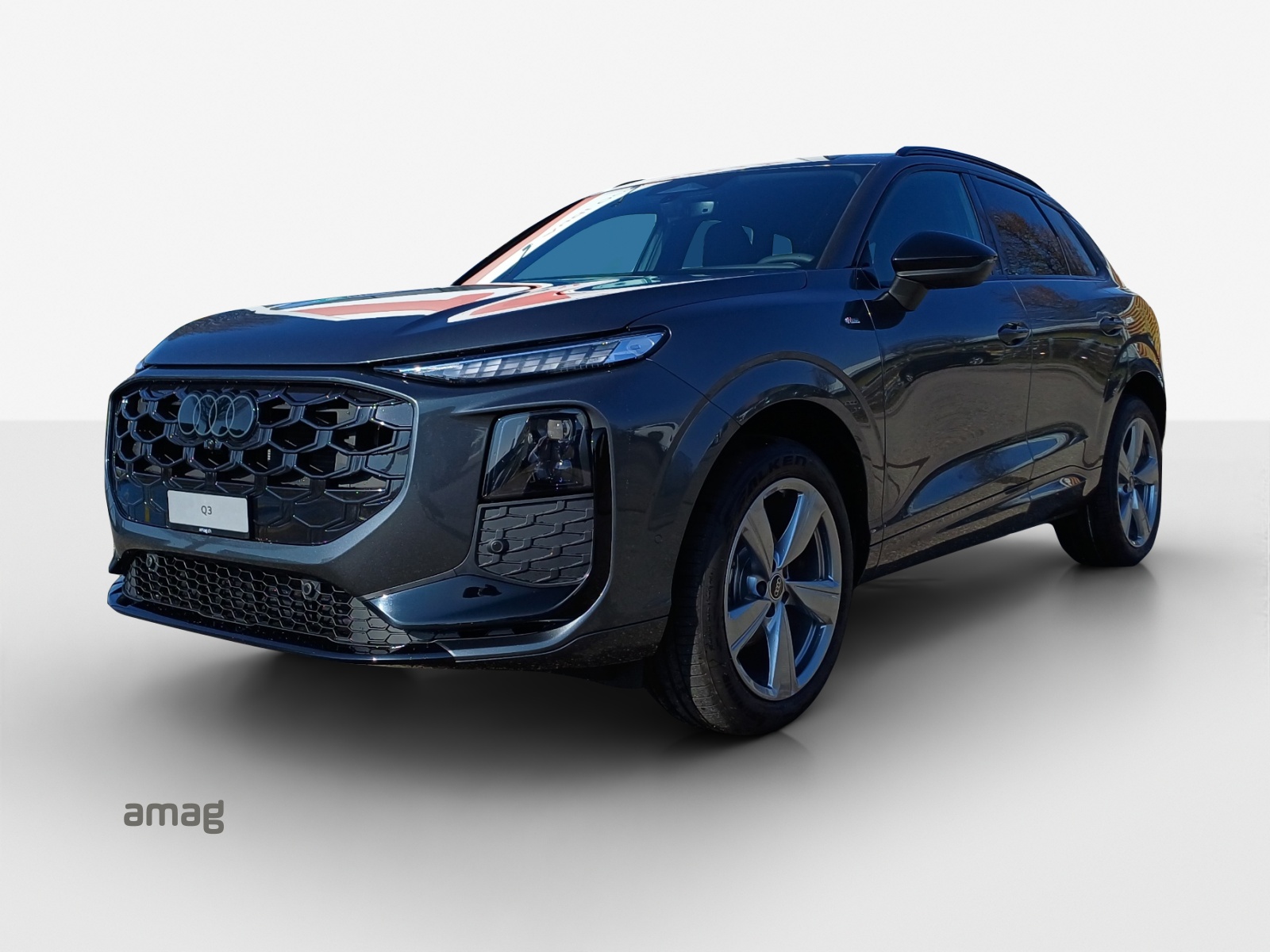 AUDI Q3 SUV 110 kW TFSI S tronic-image-0