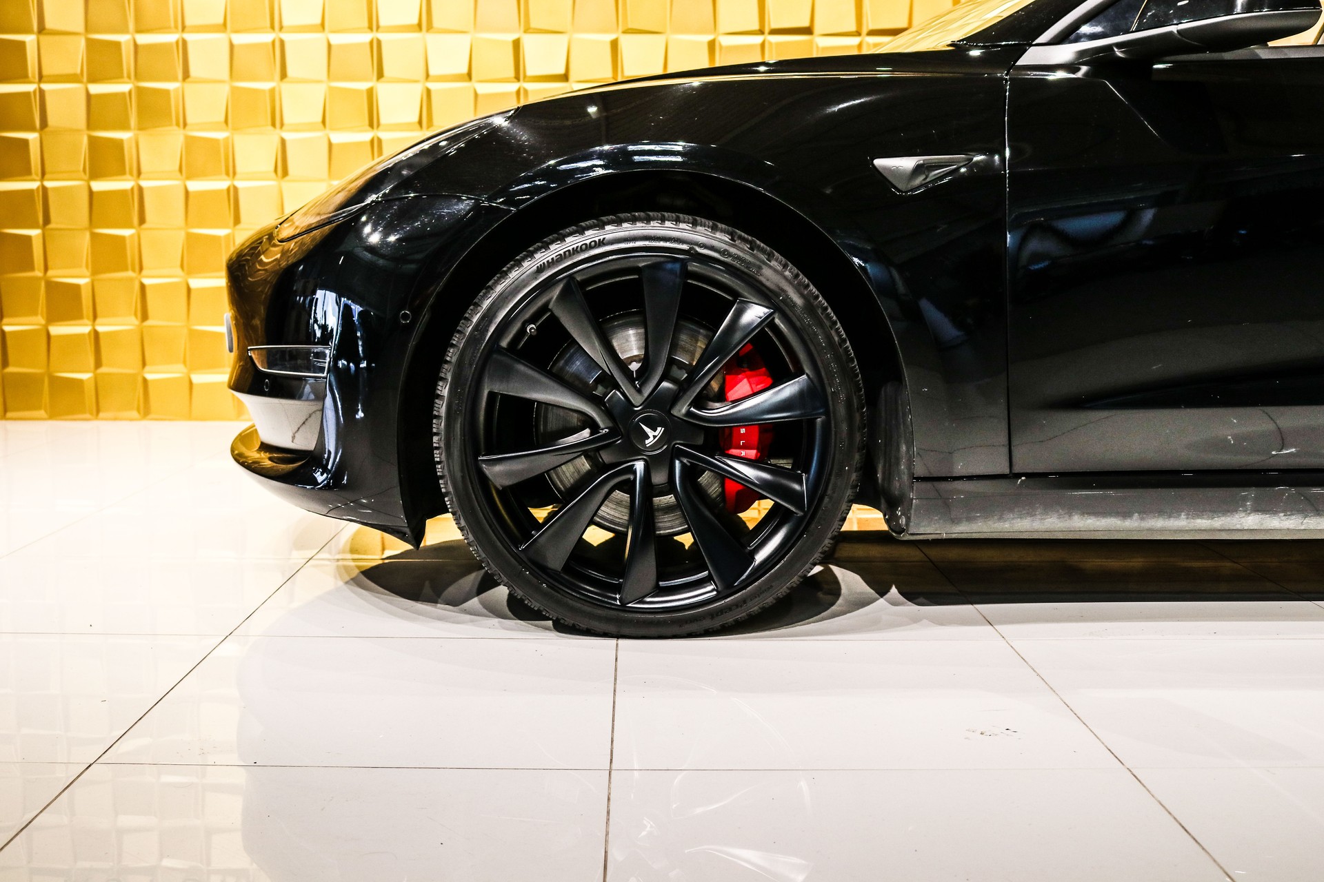 TESLA Model 3 Performance Dual Motor AWD (3 sec - 100 km/h)-image-7