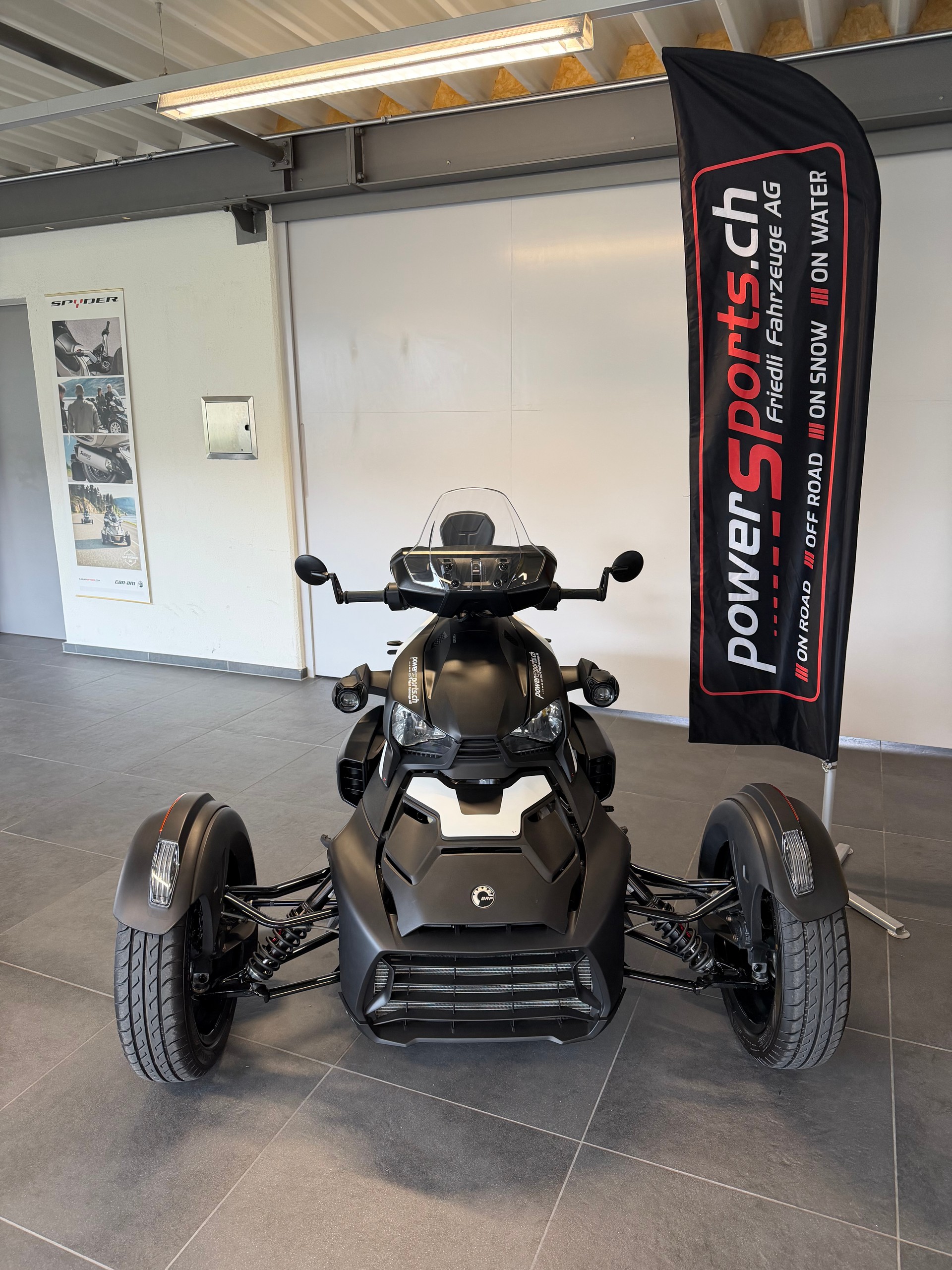 CAN-AM Ryker Sport Ace 900-showroom-element-1